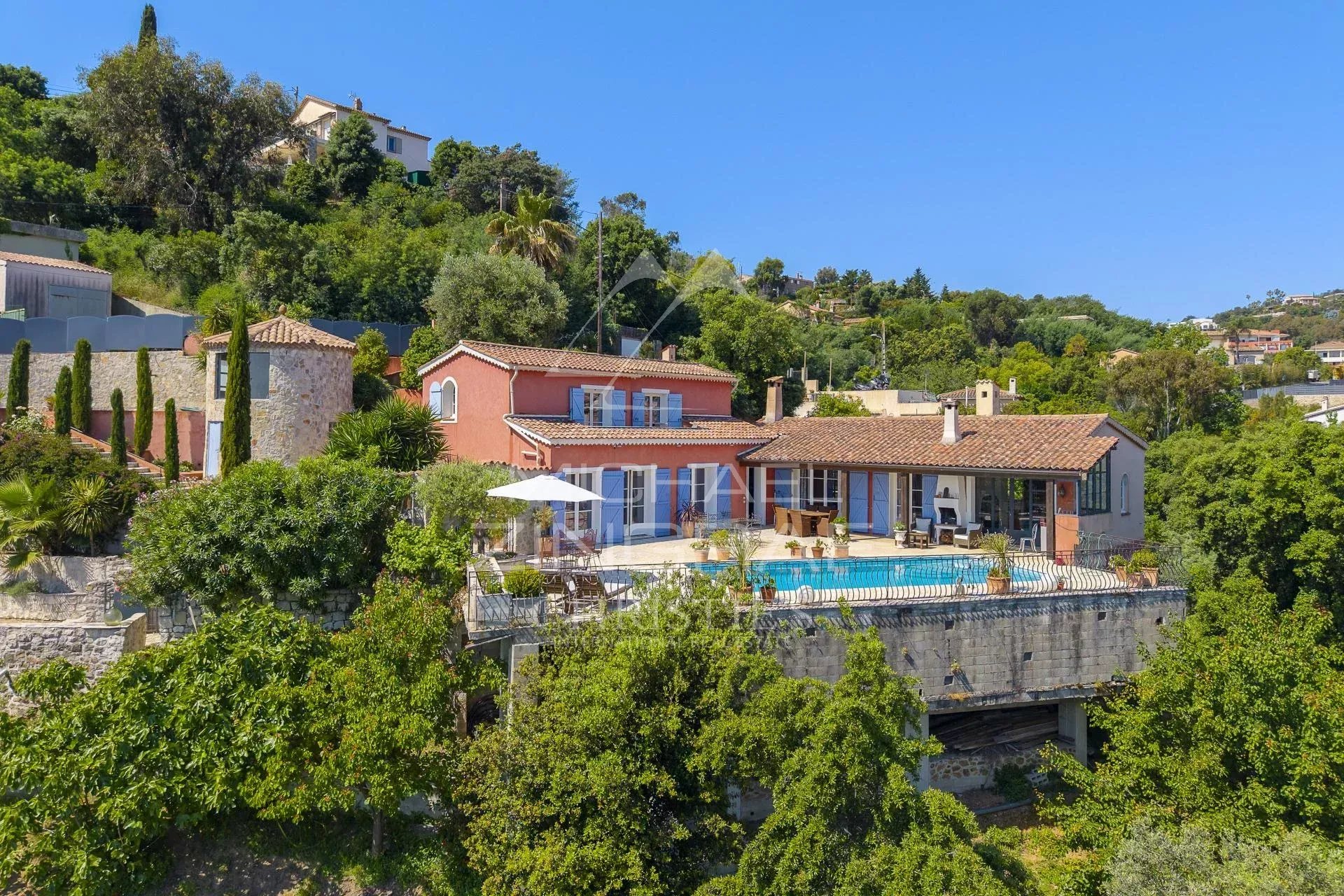 CHARMING SEA-VIEW PROPERTY IN THE LES TERMES AREA