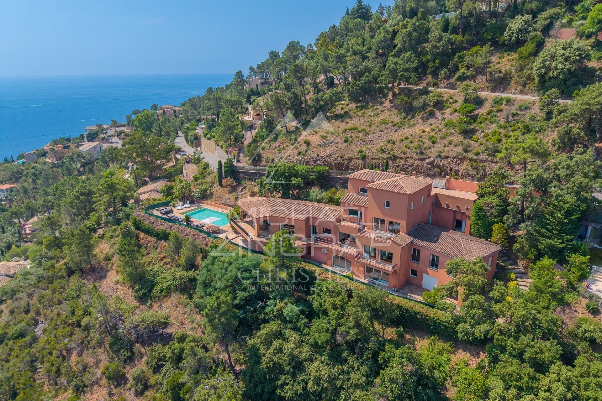 Close to Cannes - Family home