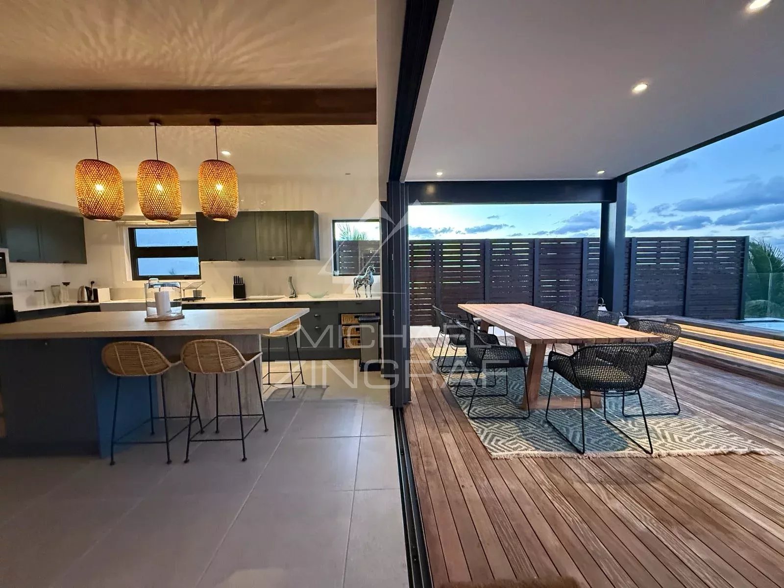 Penthouse d’Exception avec Vue Mer