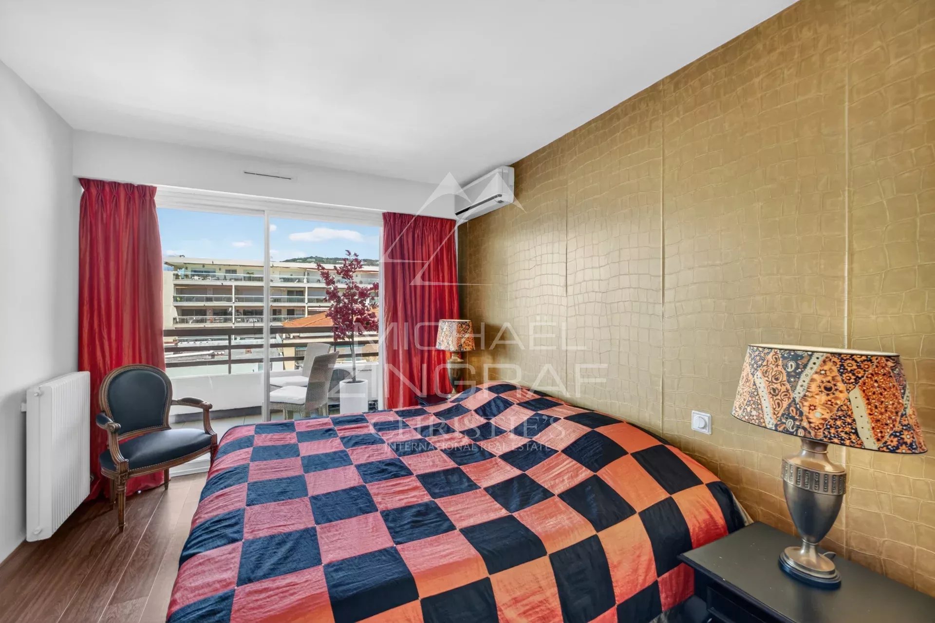 EXCLUSIVITE-CANNES APPARTEMENT D'EXCEPTION  DANS UNE RESIDENCE DE STANDING