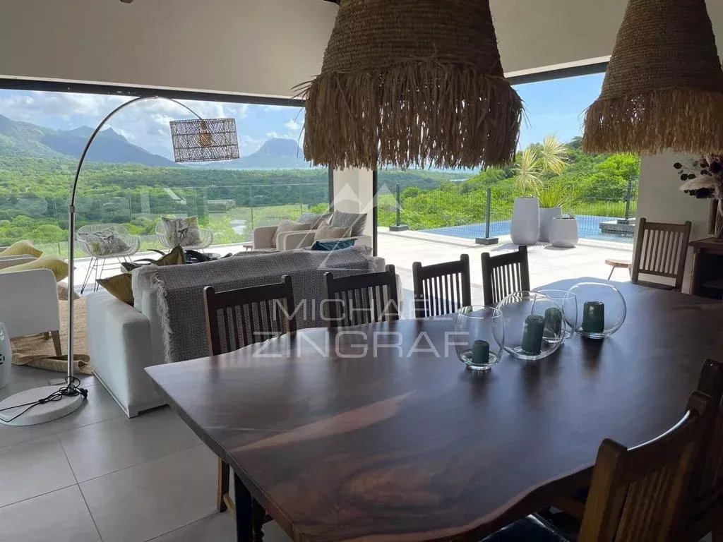 Exceptional Luxury Villa in Black River