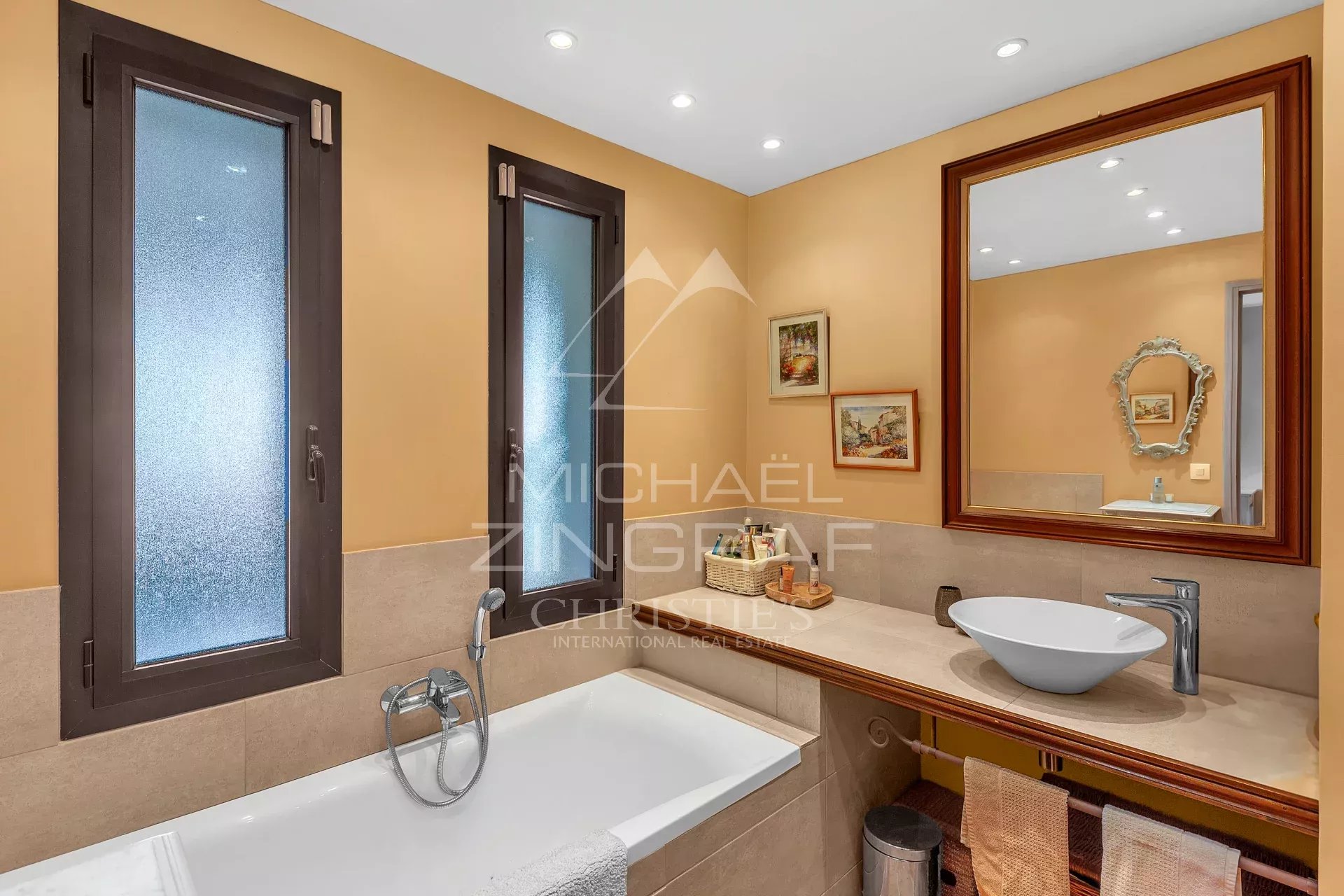 Steinernes Anwesen mit 360° Rundumblick