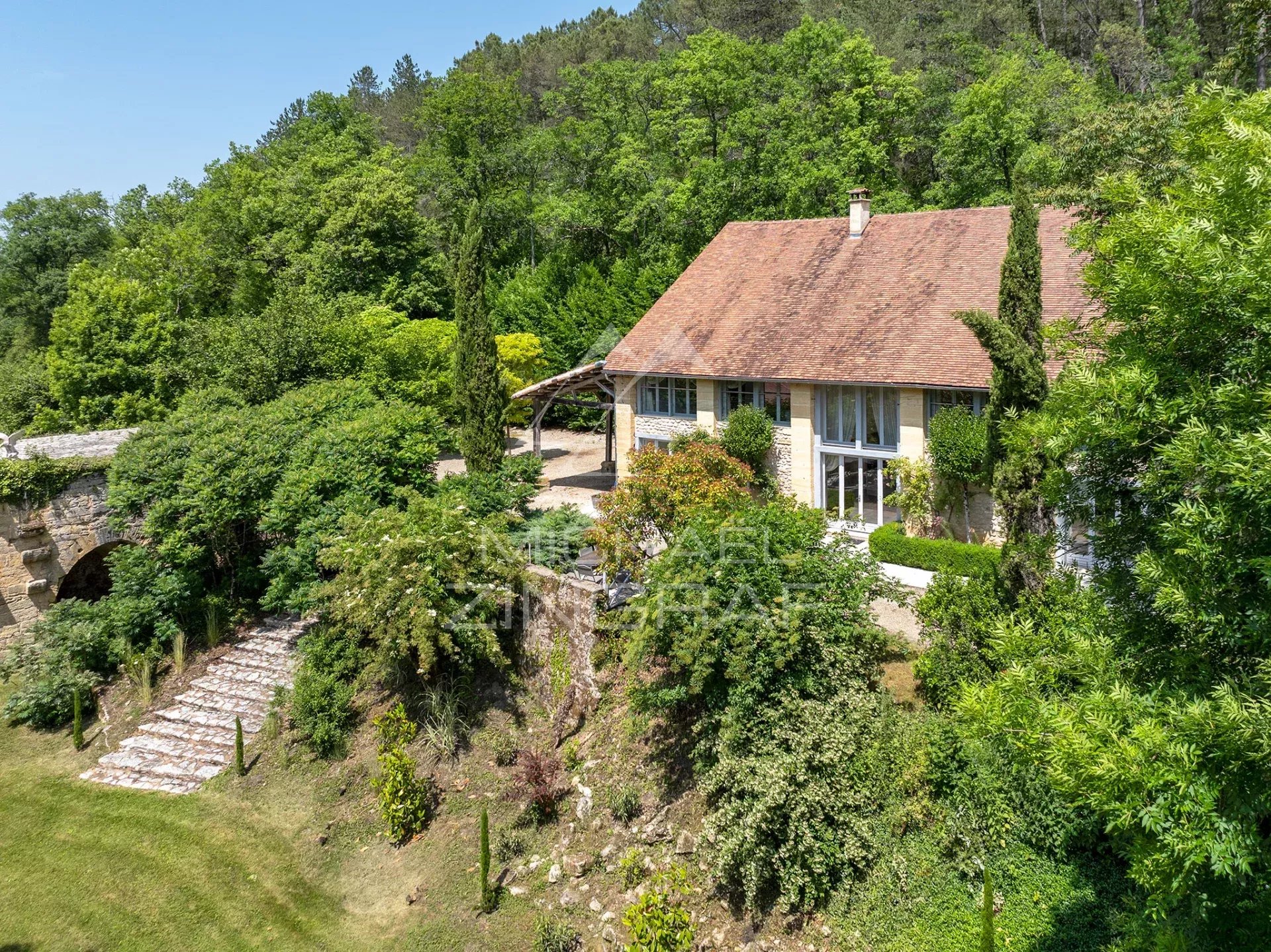 Außergewöhnliches Anwesen im grünen Périgord