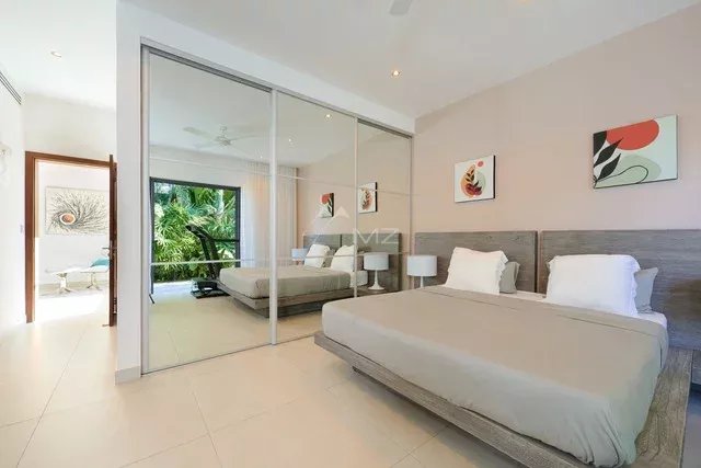 Luxury 4 bedroom Villa in Grand Bay