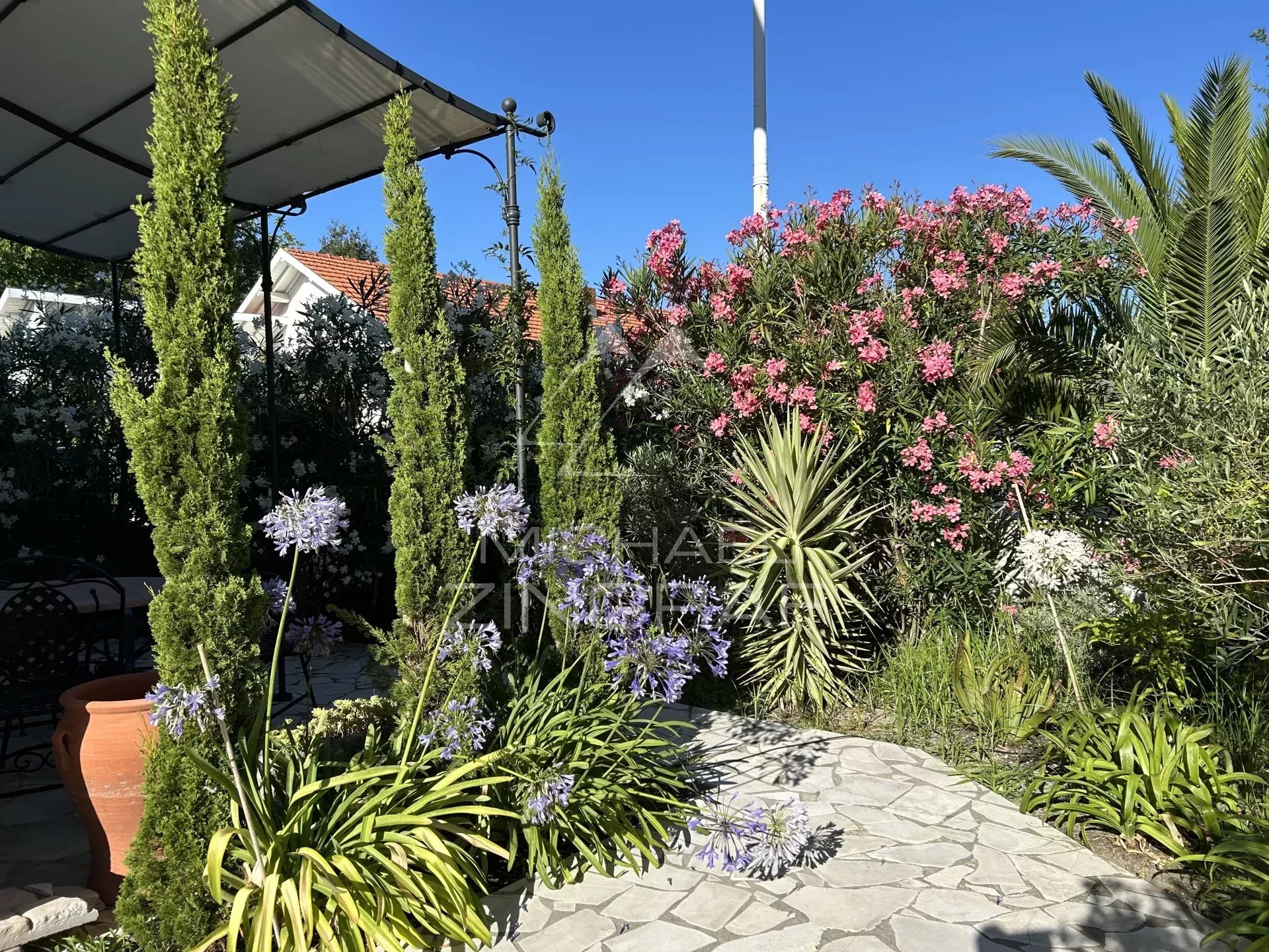 ARCACHON – CONFIDENTIAL SALE