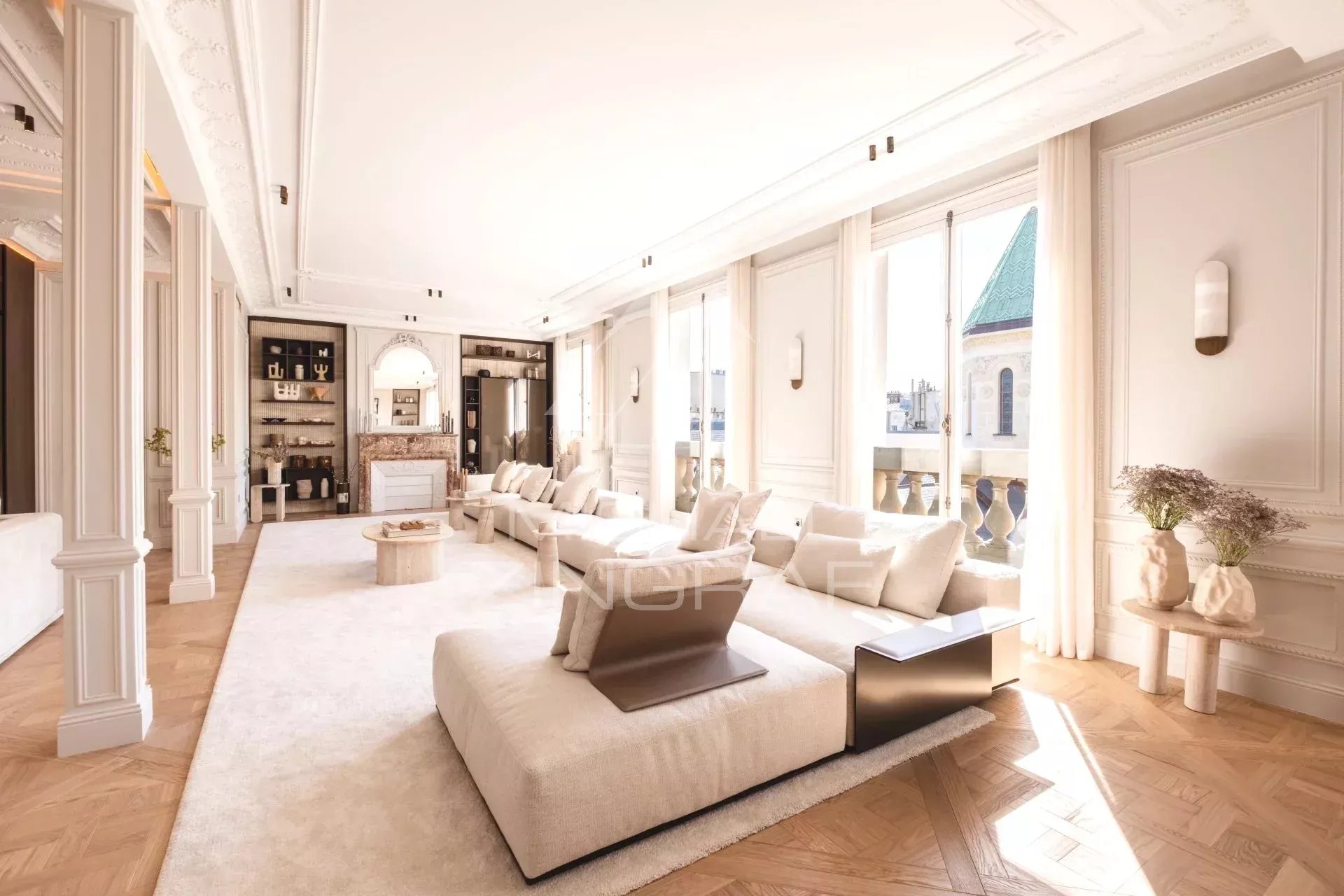 A vendre - Appartement 3 Suites - Paris 8eme - Triangle d'Or - Clim - Refait à neuf