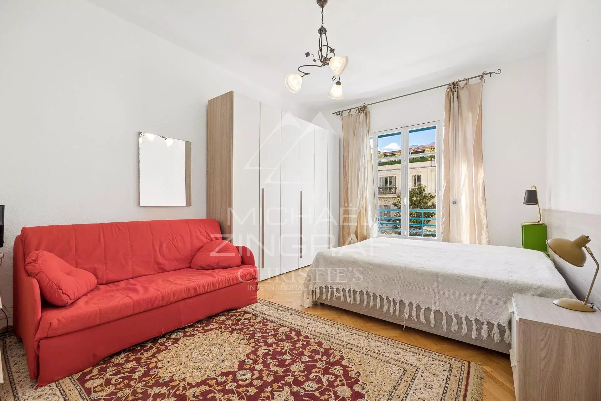 Location d'appartement à long terme - Promenade des Anglais, Nice