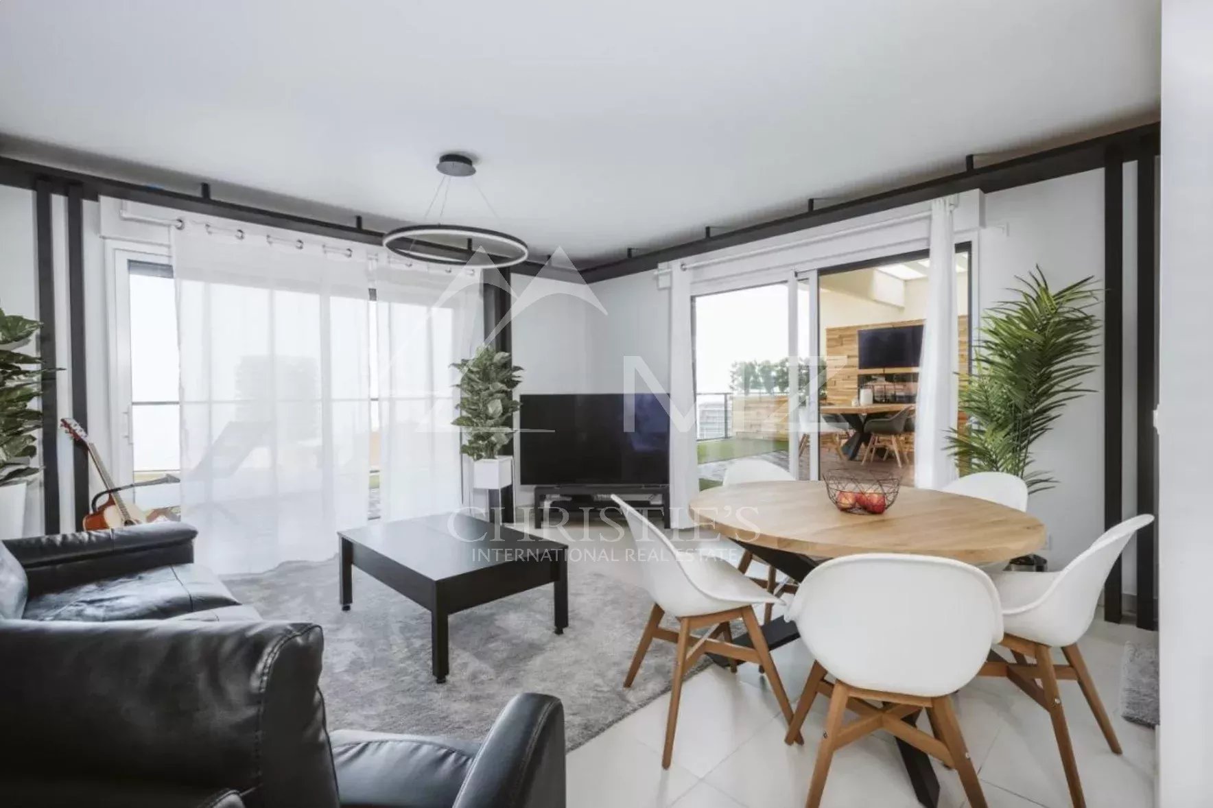 Beausoleil - Apartment in a modern residence with swimming pool