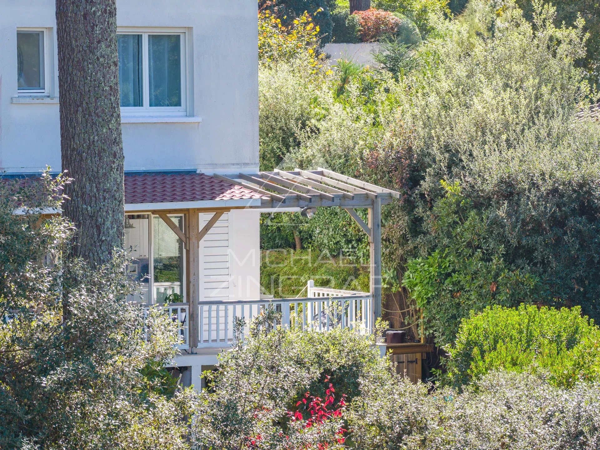 Das Viertel Cercle de Voile: Der Charme des Bassin zu Ihren Füßen