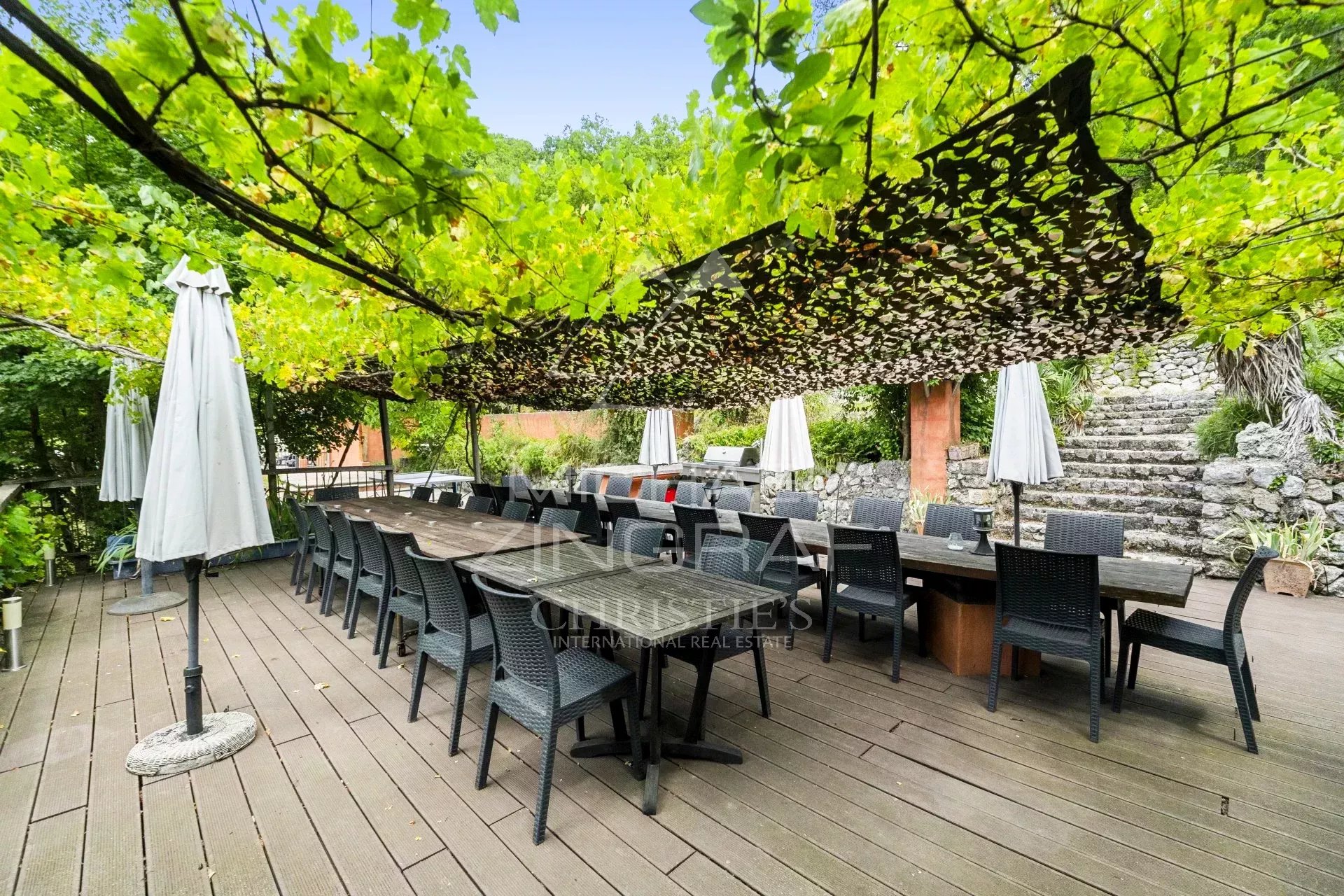 Propriété d’exception au cœur de la nature – Gréolières