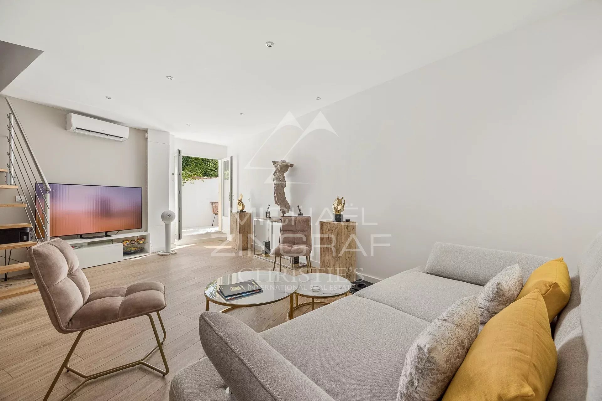Élégant appartement rénové avec jardin et garage au cœur du Cap d’Antibes