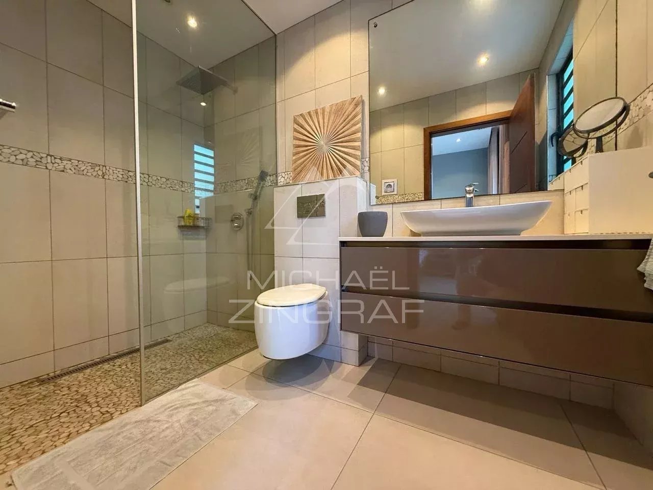 Exklusive Villa in einer Residenz in Pereybere