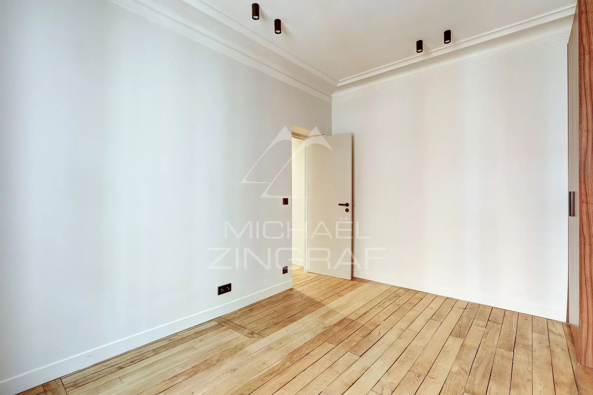 A Vendre - Appartement 2 Chambres - Parfait état - Proche rue Cler