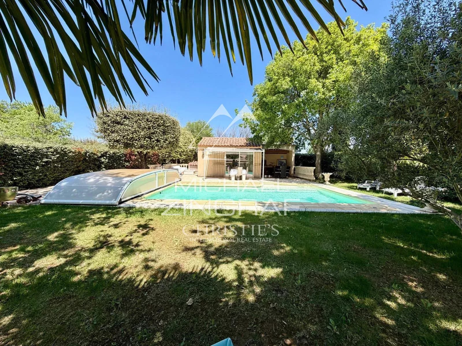 Maison Néo-provençale au coeur de la Provence