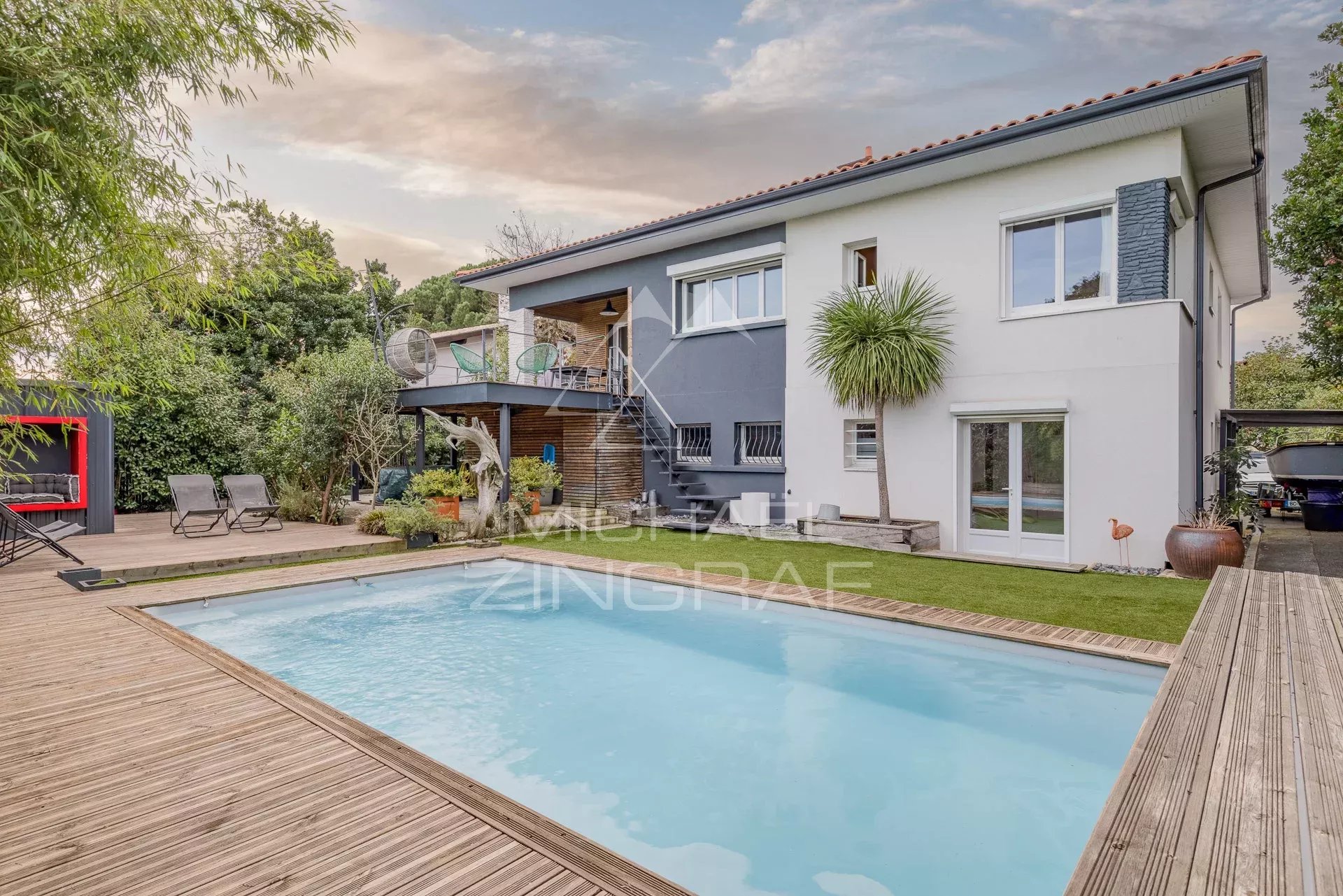 Maison contemporaine avec jardin et piscine au cœur de La Hume