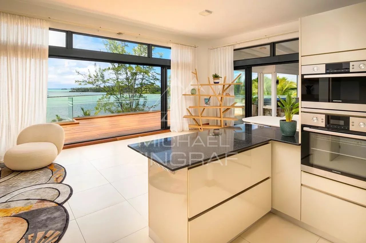 Penthouse d’Exception de 4 Chambres avec Vue Panoramique sur le Lagon à Azuri Golf & Beachfront Village