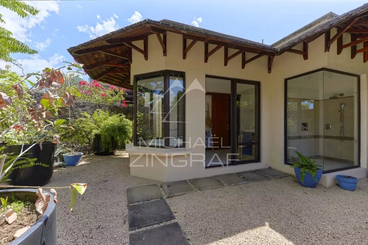 TAMARIN: Villa d'exception sur un domaine de golf