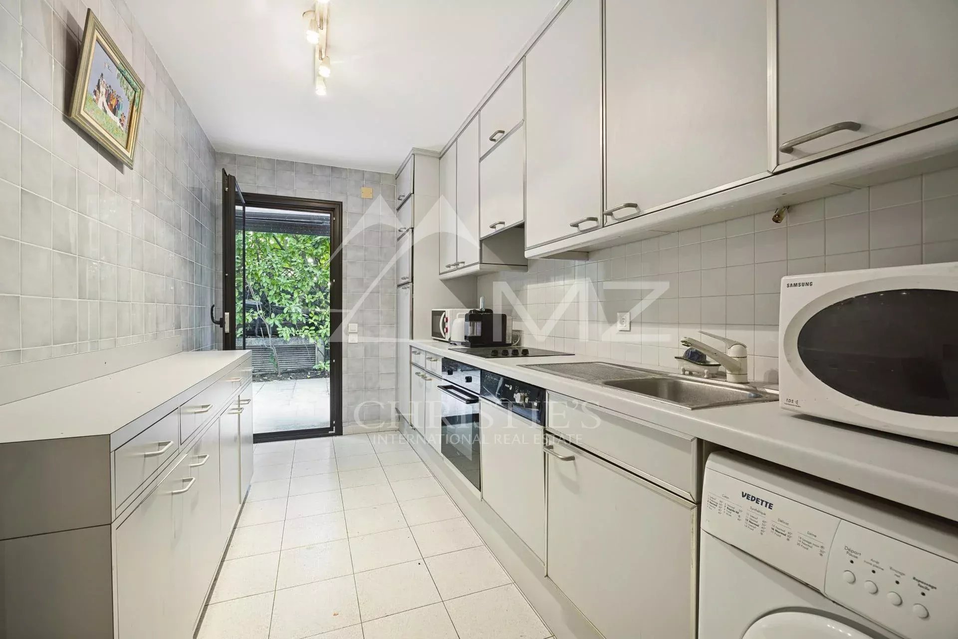 Quartier Montrose, 3-Zimmer-Wohnung mit 148m2 Garten
