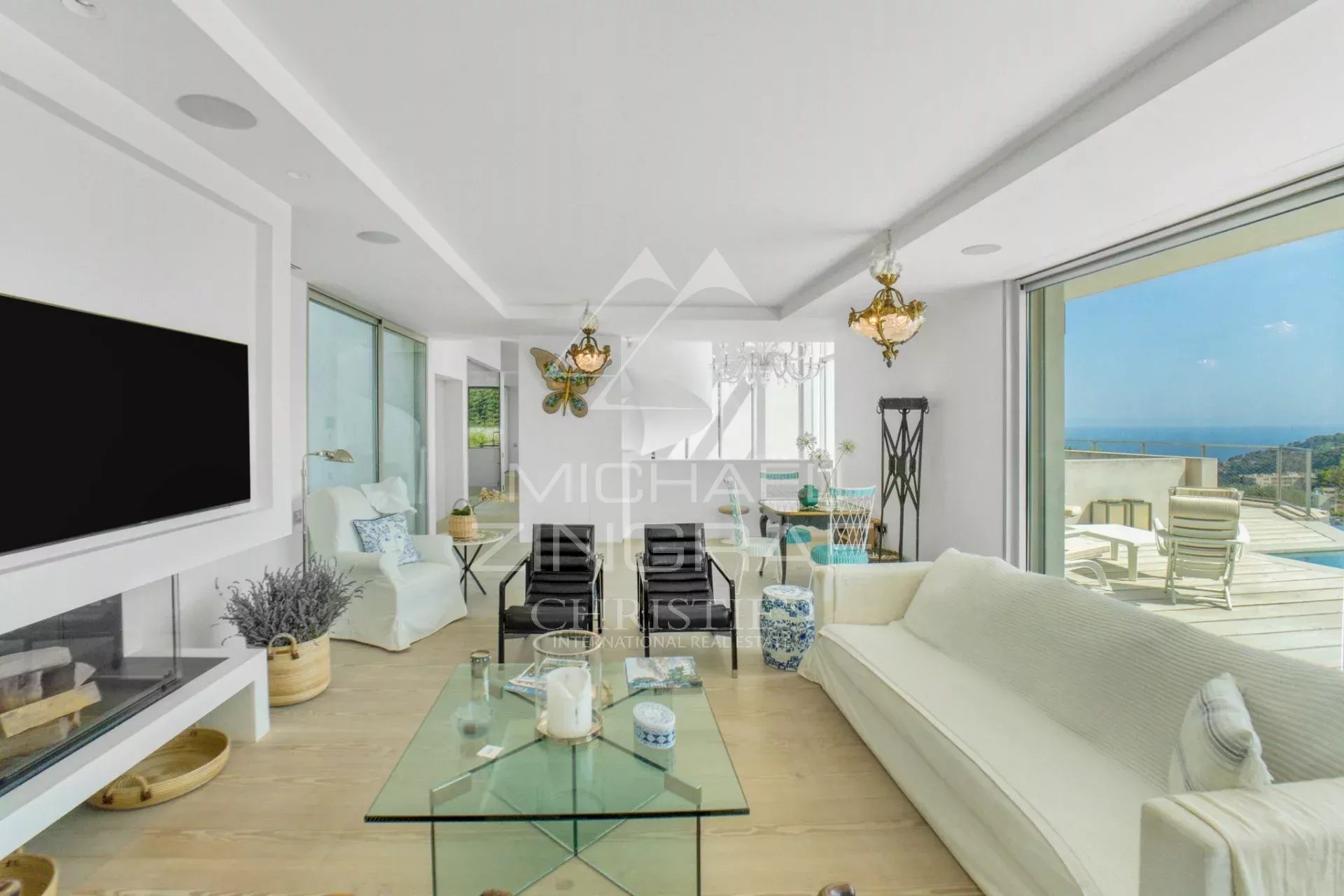 Superbe villa contemporaine avec vue imprenable sur les deux baies