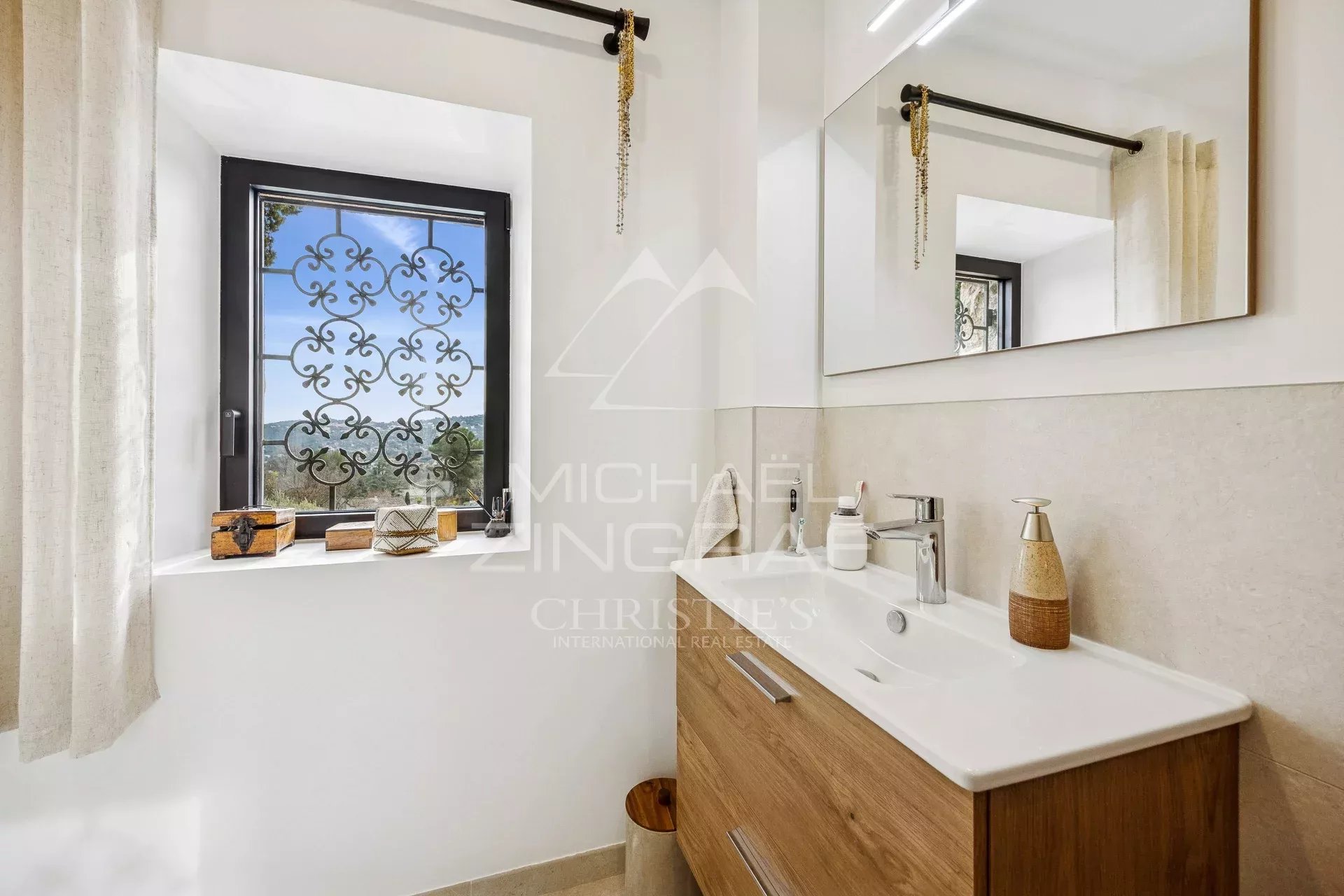 Renovierter Schafstall aus dem 18. Jahrhundert mit Panoramablick