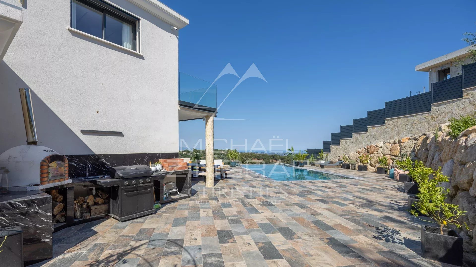 Tanneron – traumhafte Luxusvilla mit Meerblick
