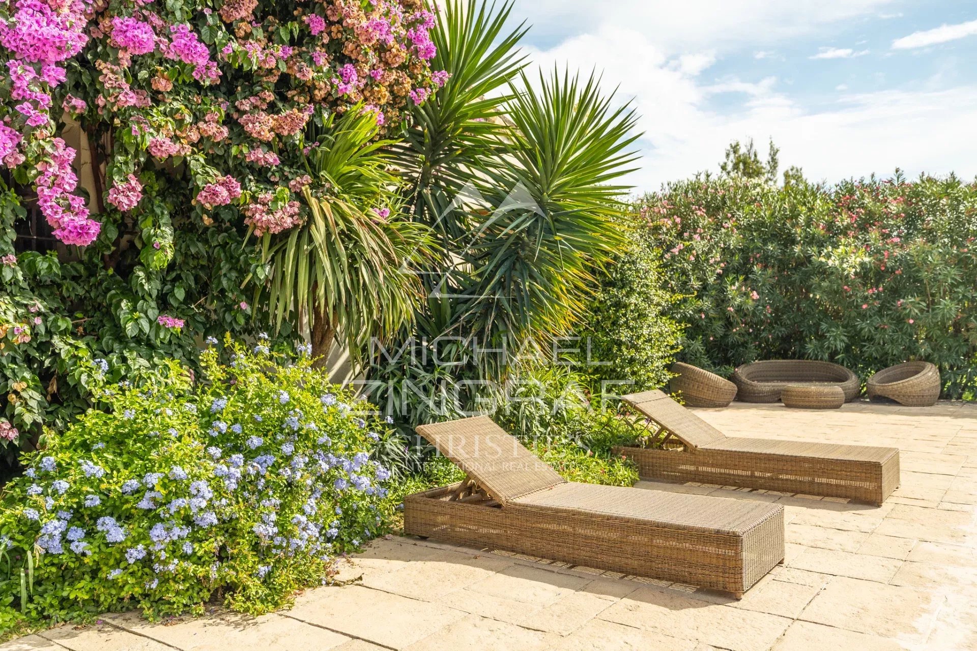 Schönes Haus mit Panoramablick auf die Alpillen