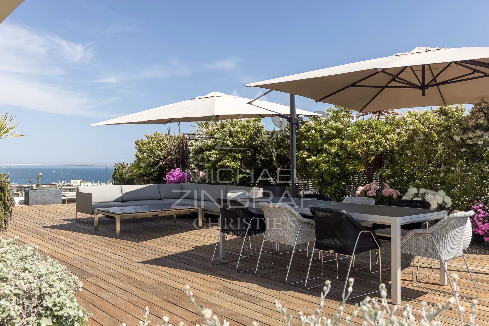 Cannes Croisette – Palm Beach – Exceptional penthouse with panoramic ocean views