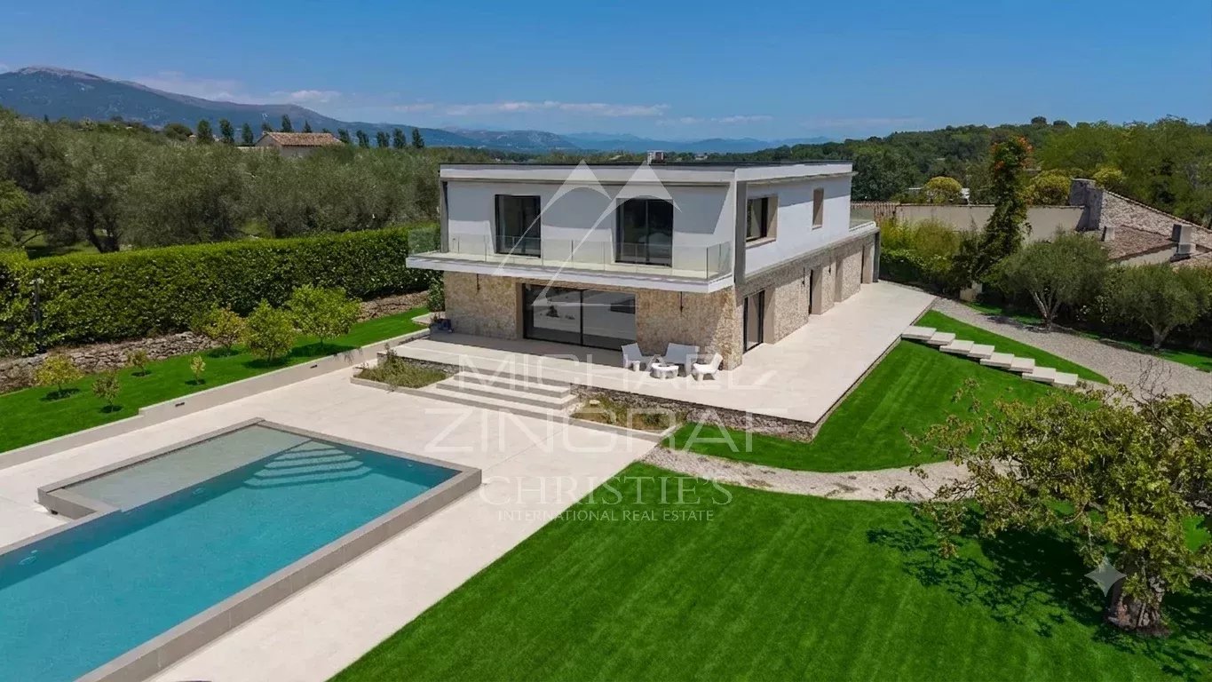 Valbonne - Elegant contemporary villa