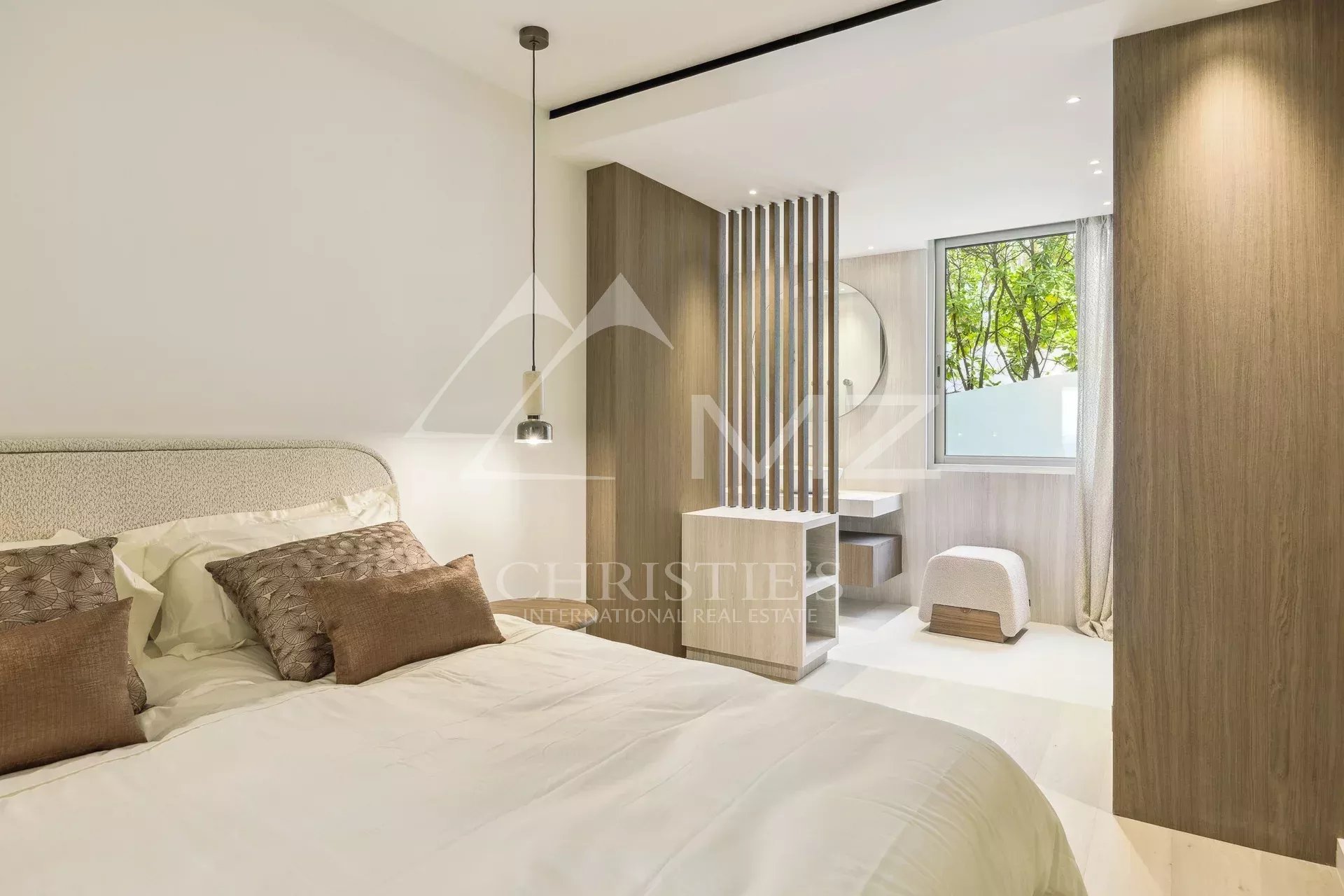 Exceptional apartment with sumptuous amenities