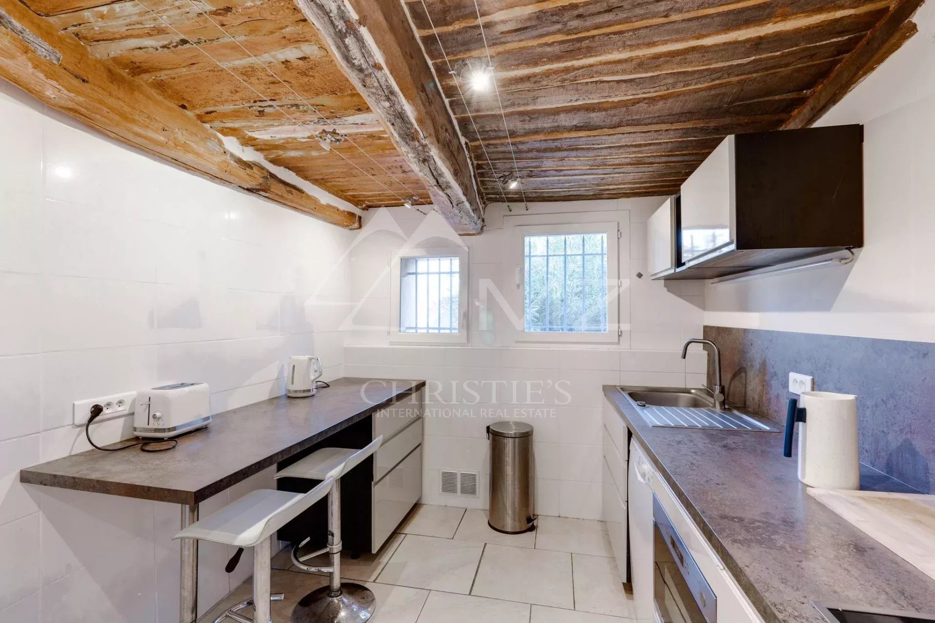 Sainte-Maxime property near the beach