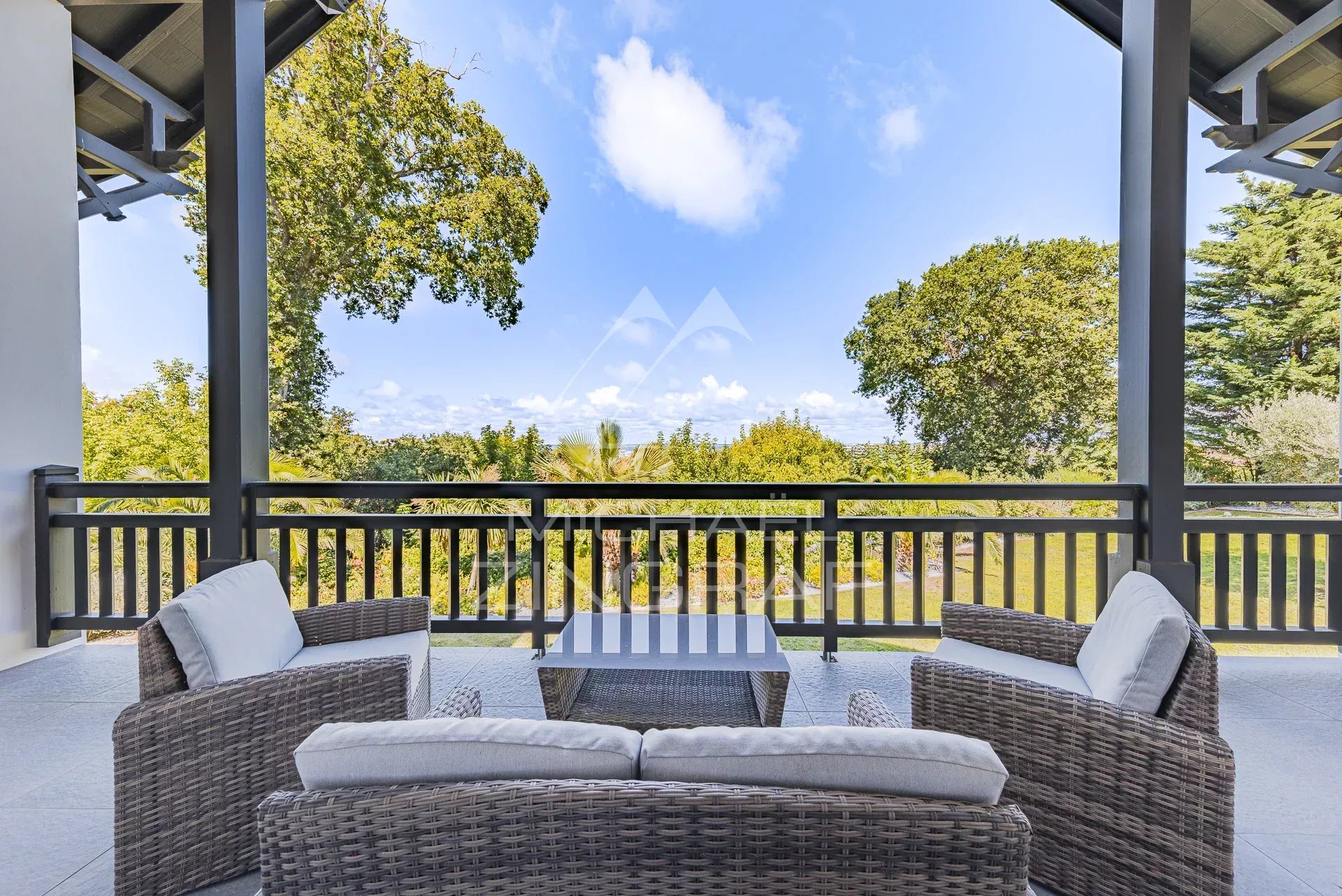 Villa d’Exception – Vue Panoramique sur le Bassin d’Arcachon