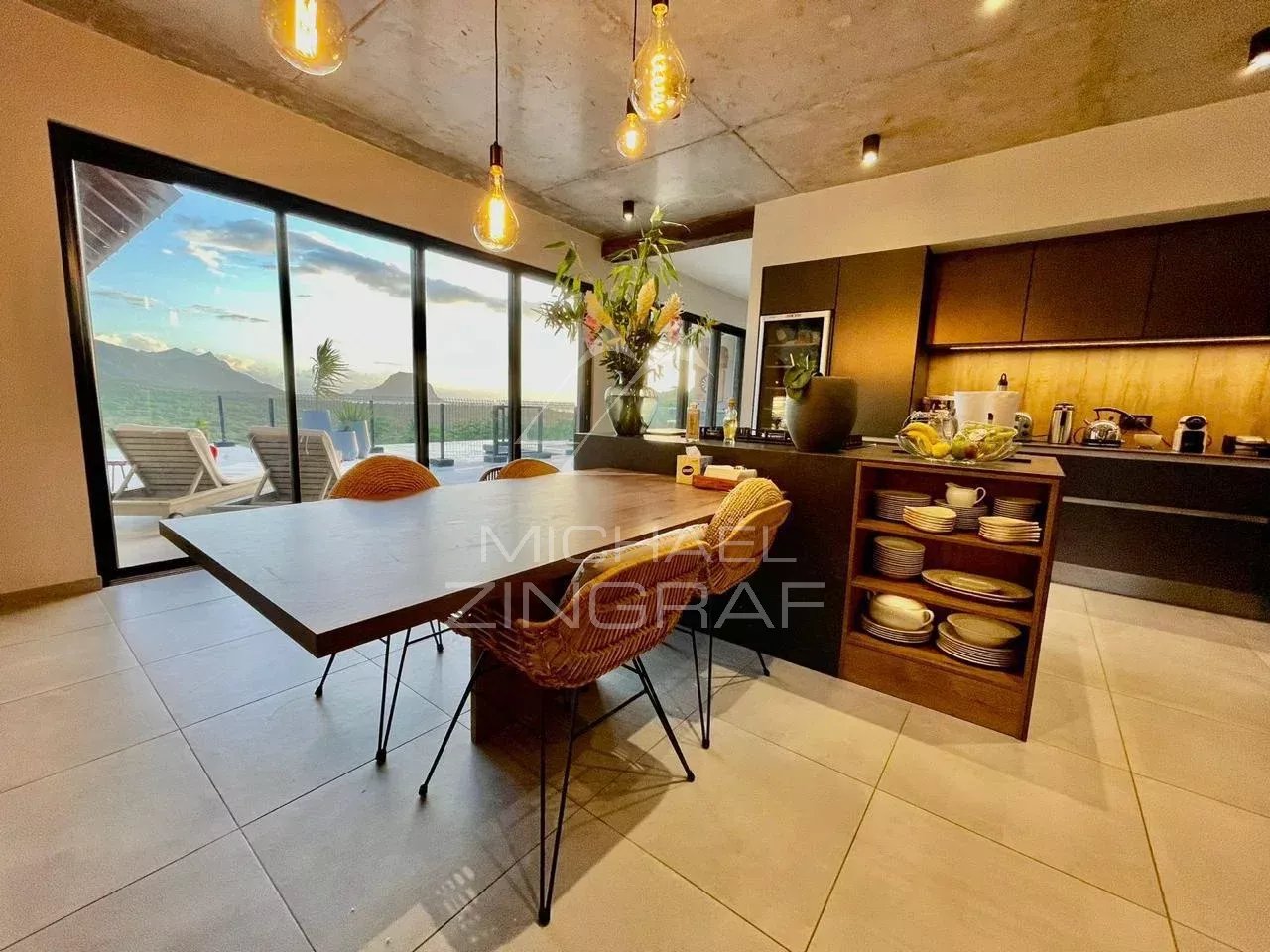 Exceptional Luxury Villa in Black River