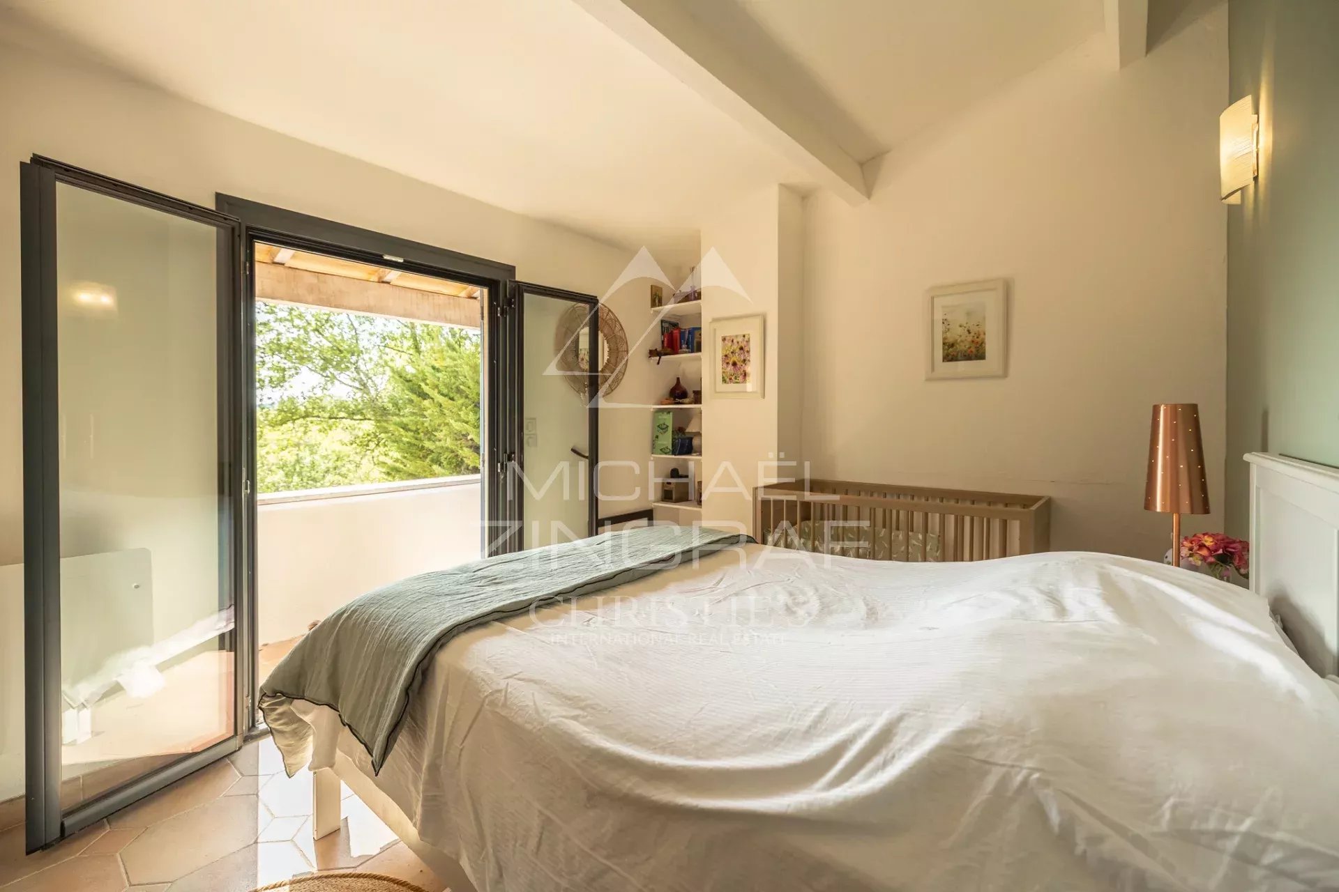 Murs - Charming house with swimming pool and open views