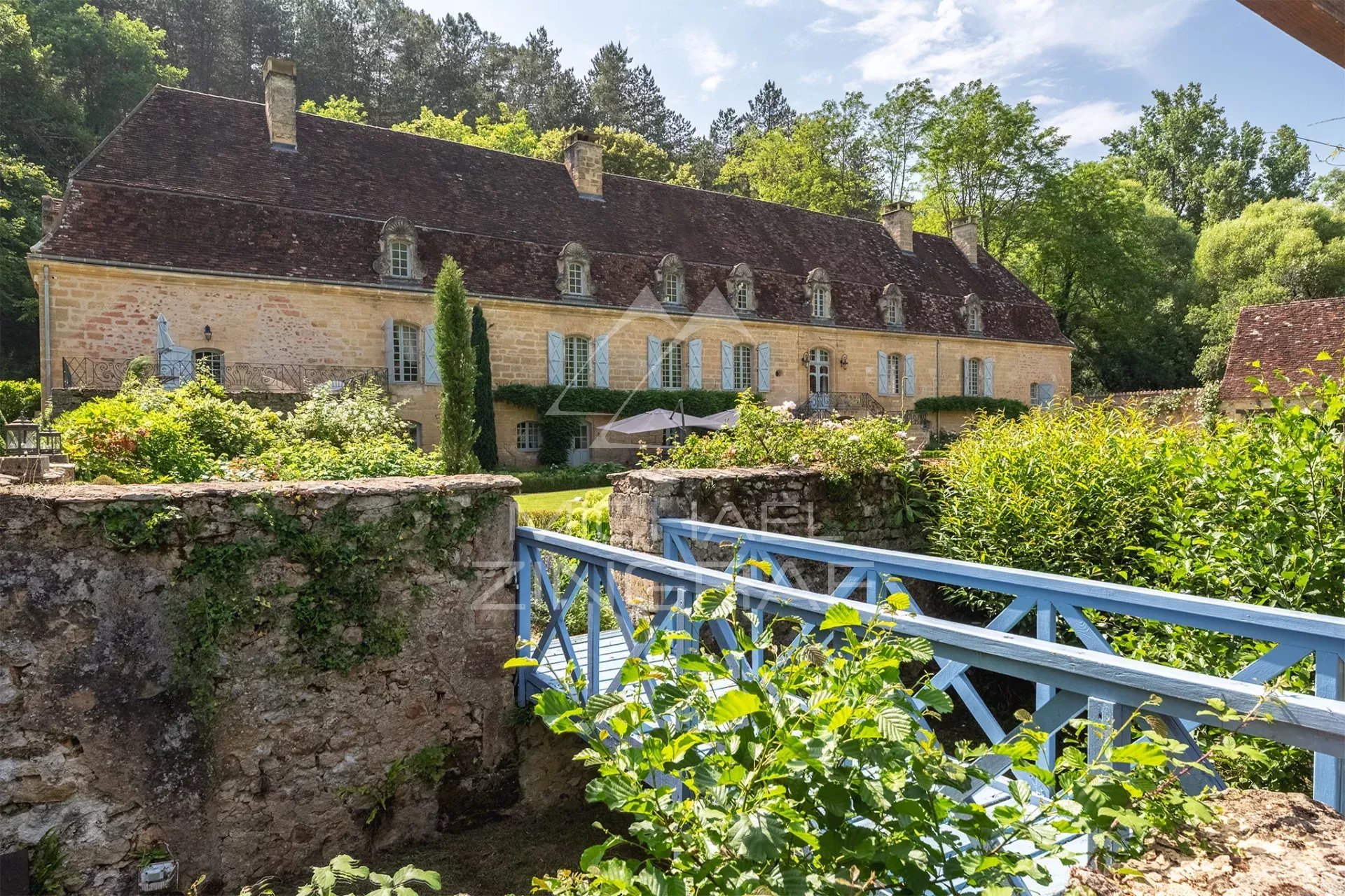 Außergewöhnliches Anwesen im grünen Périgord