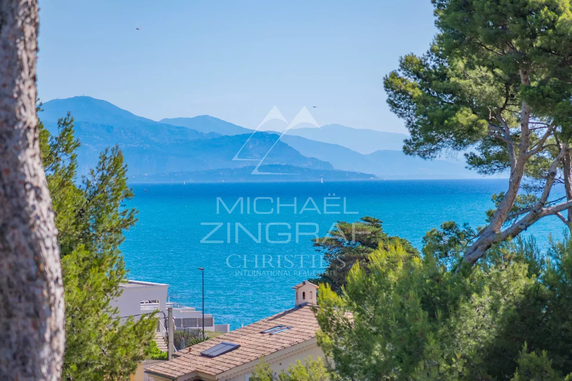 Modern renovierte Villa nahe der Strände von Garoupe