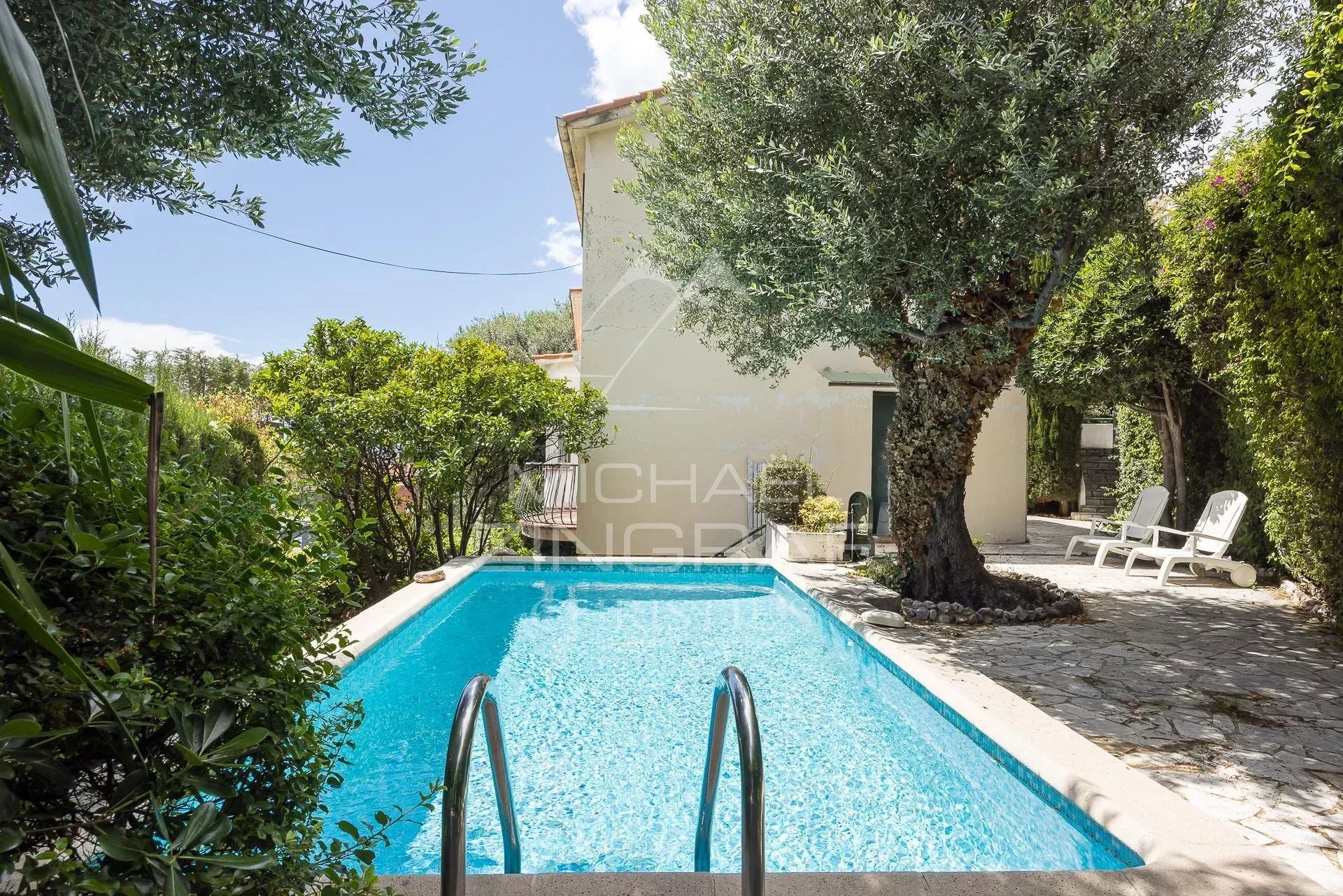 Rare – Villa close to the sea in Cap d’Ail