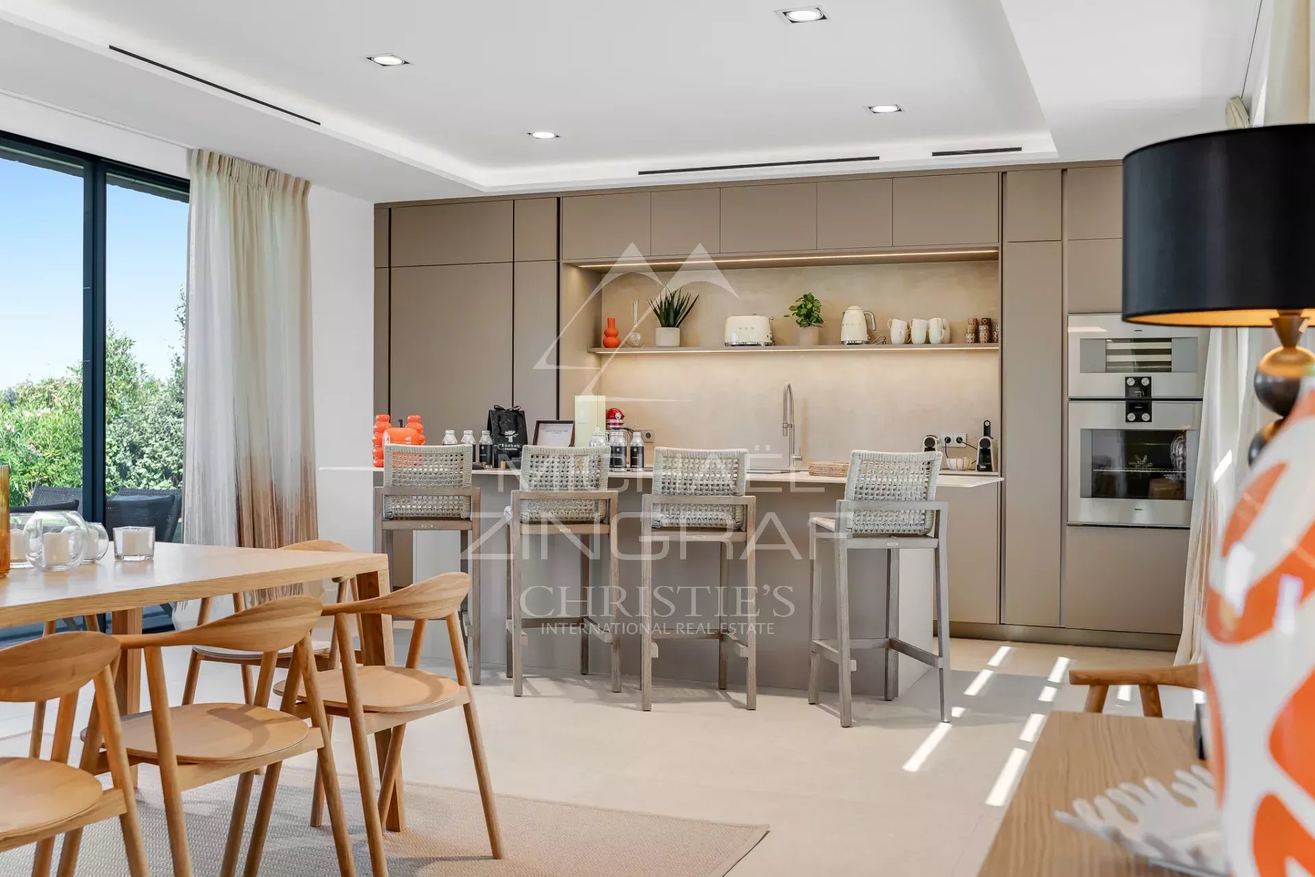 Saint-Tropez – Villa contemporaine d’exception avec vue mer panoramique