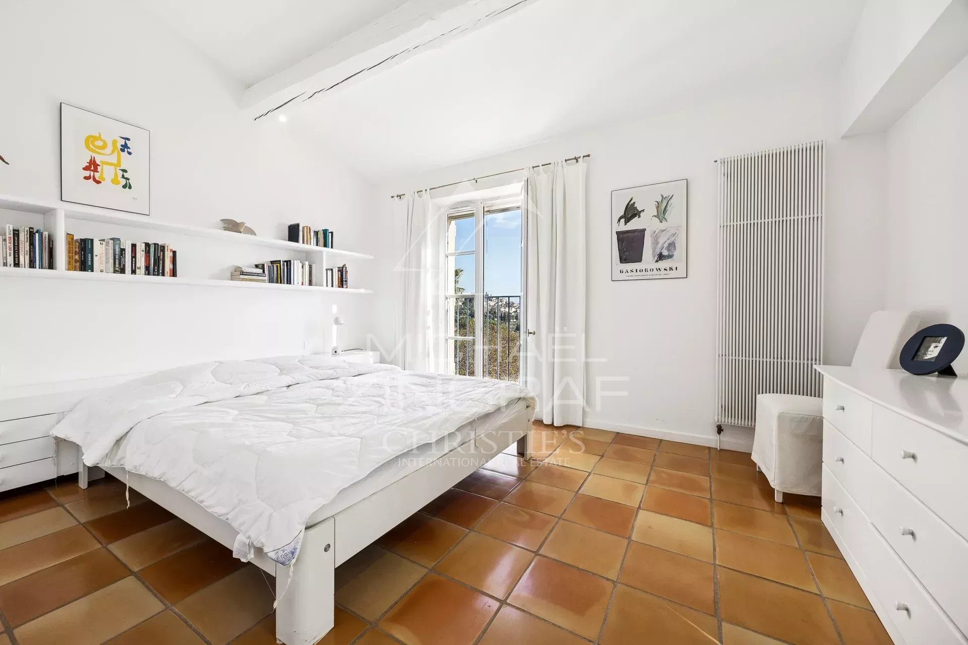 Charmante Villa mit Panoramablick in einem begehrten privaten Domaine