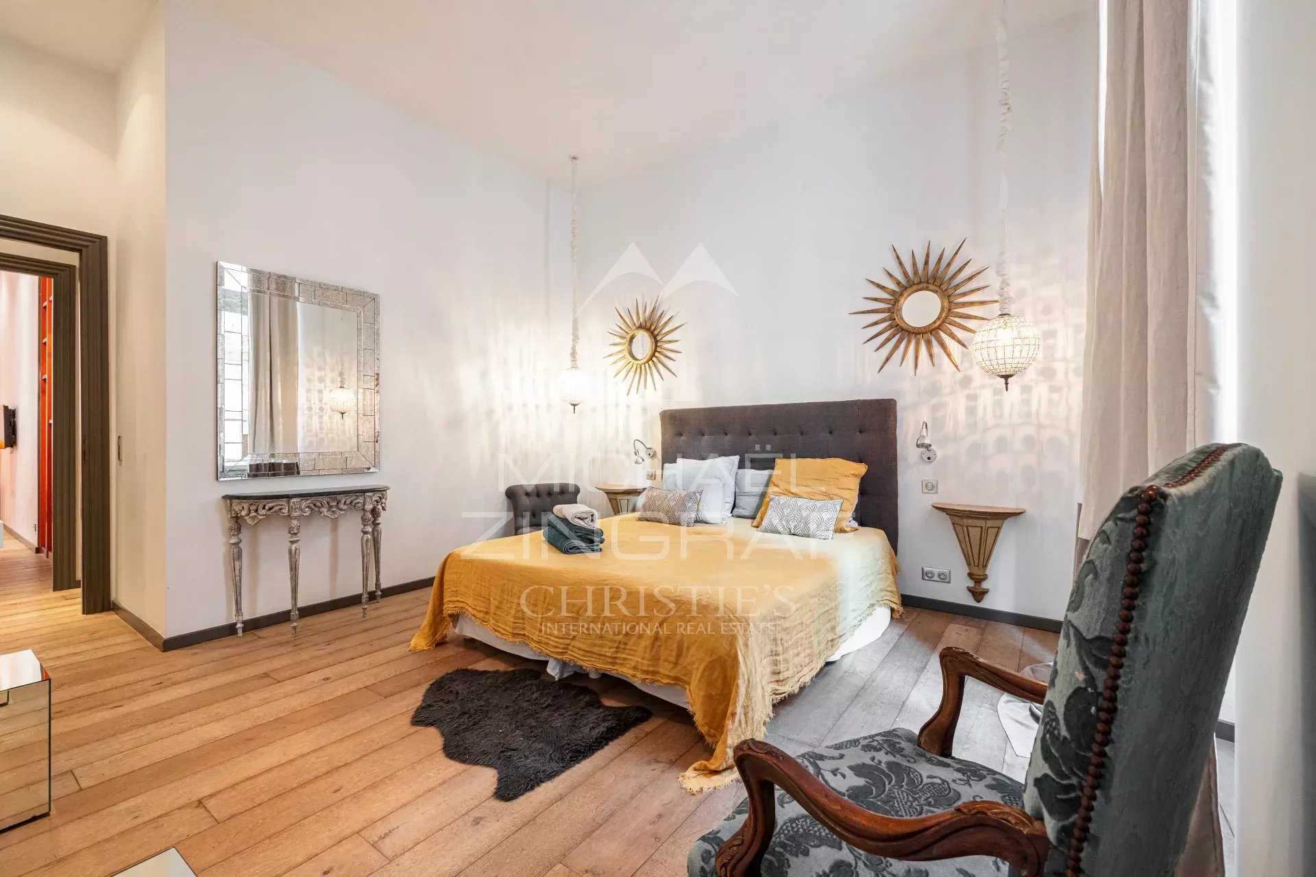 BOURGEOIS APARTMENT - DOWNTOWN CANNES