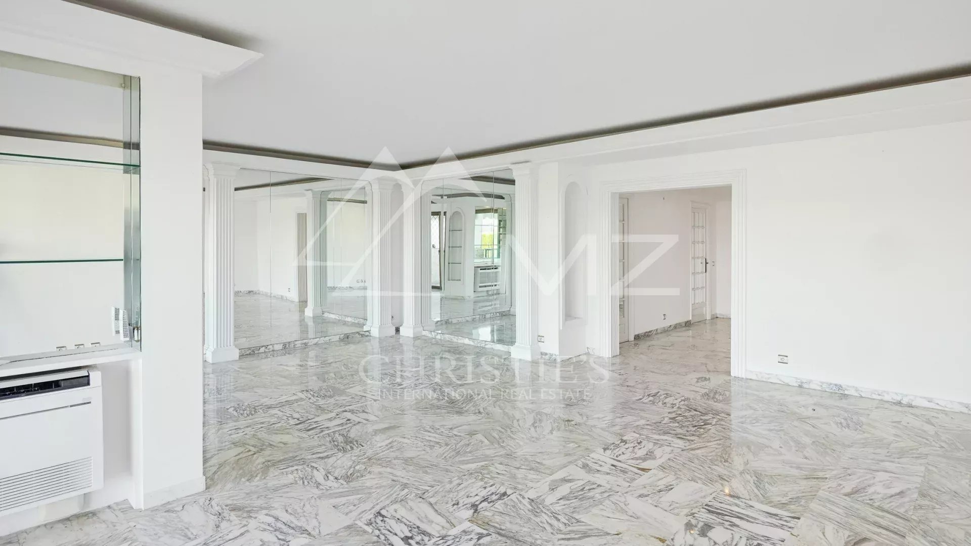 Superbe 4 pièces vue mer dans résidence de Prestige