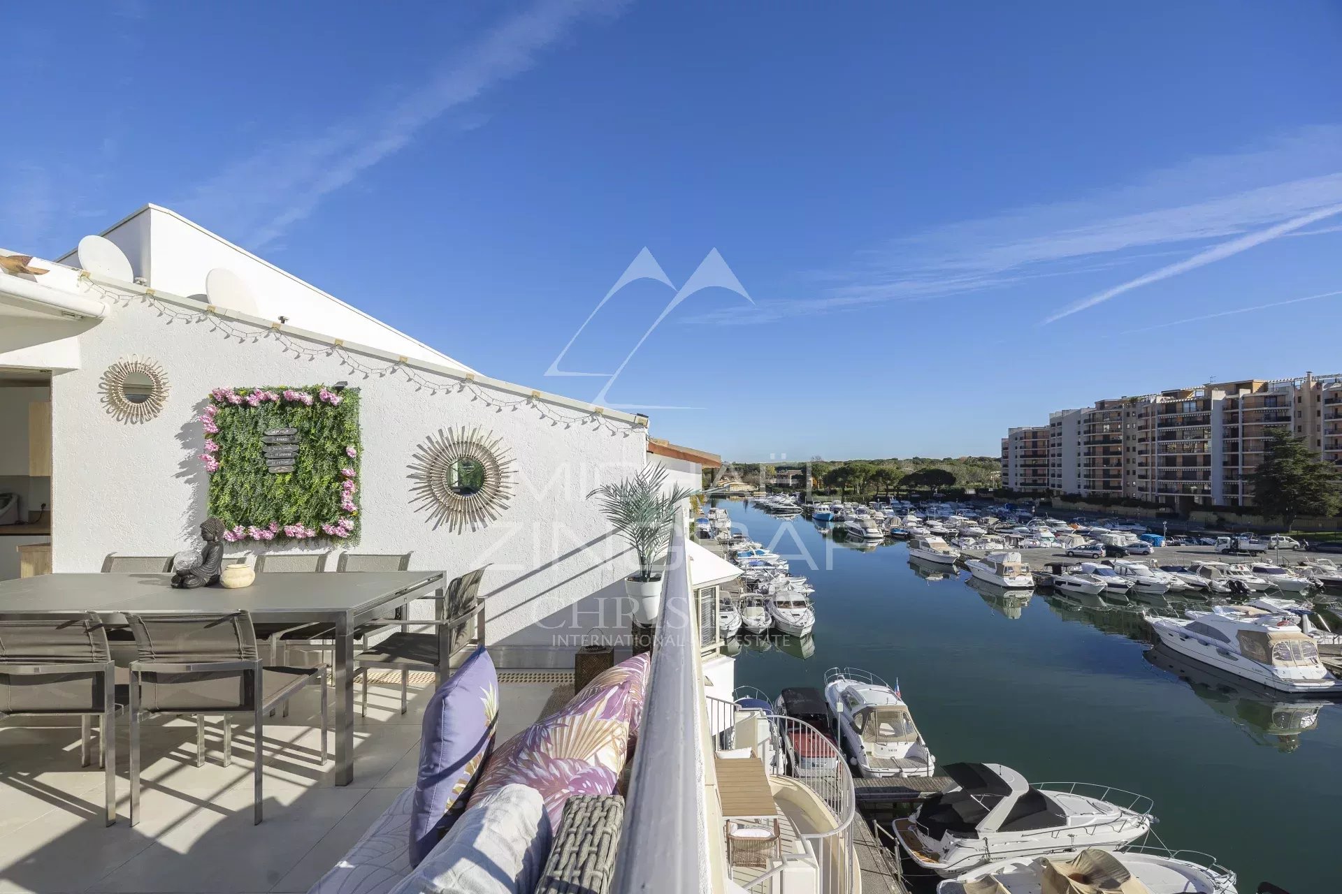 Renovierte Dachgeschosswohnung – Cannes Marina
