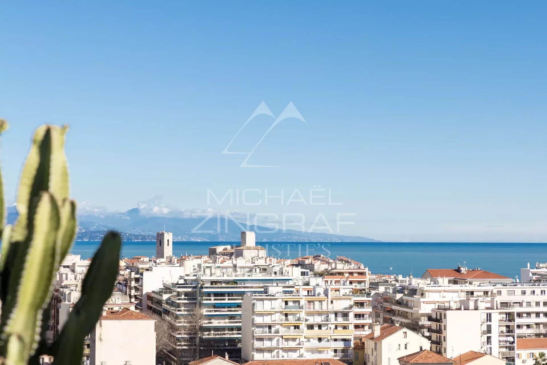 Außergewöhnliches Penthouse im Herzen von Antibes – 360° Panoramablick