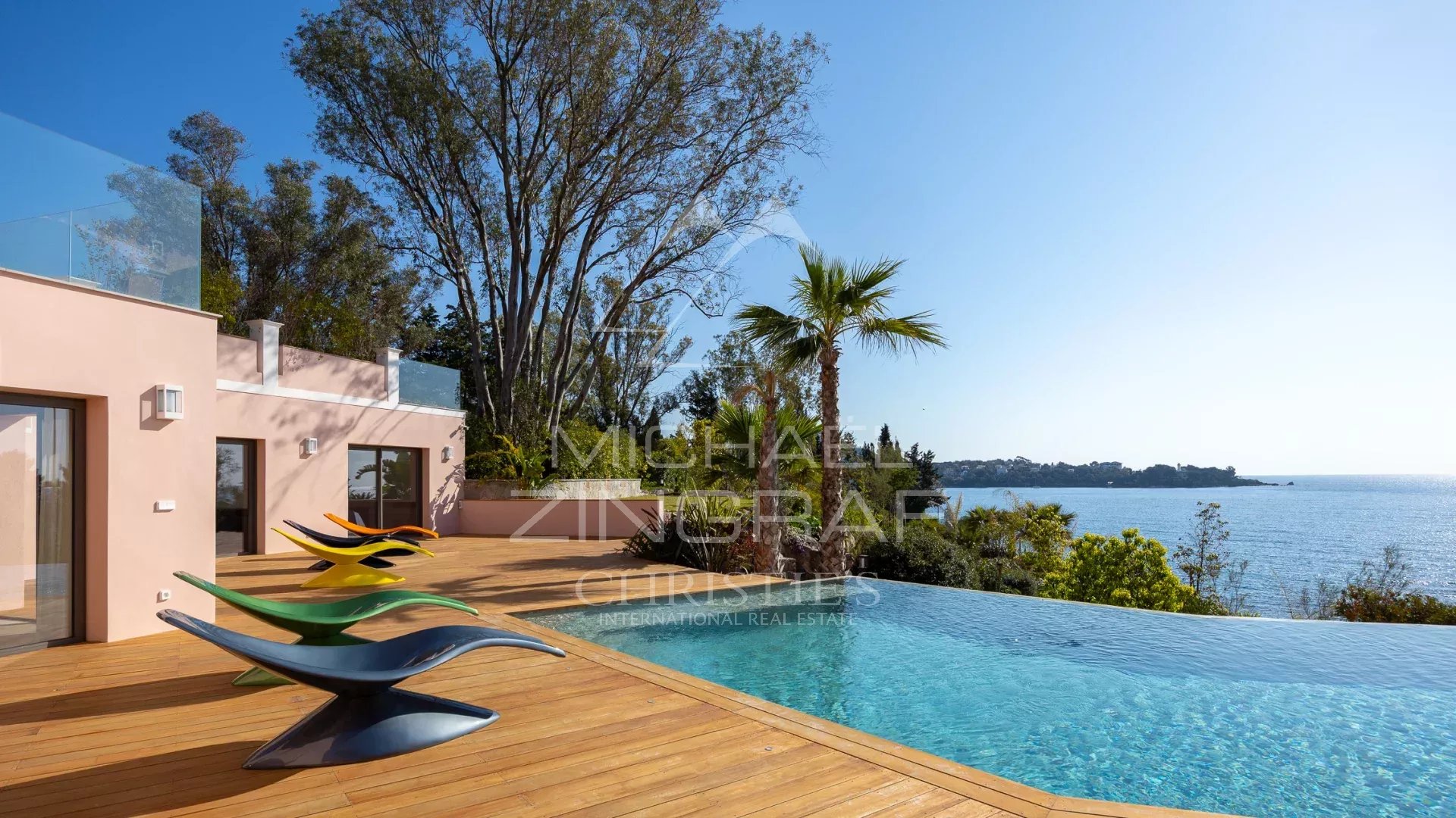 Propriété d’exception pieds dans l’eau – entre Cannes et St Tropez- Agay Saint Raphaël