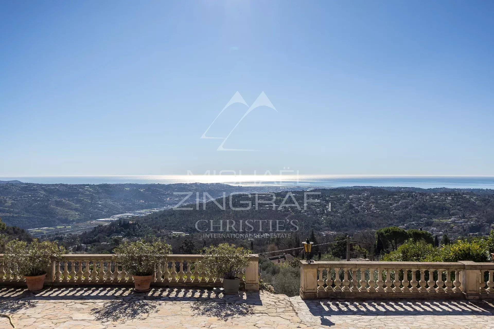In der Nähe von Saint-Paul-de-Vence - Anwesen mit Panoramablick auf das Meer