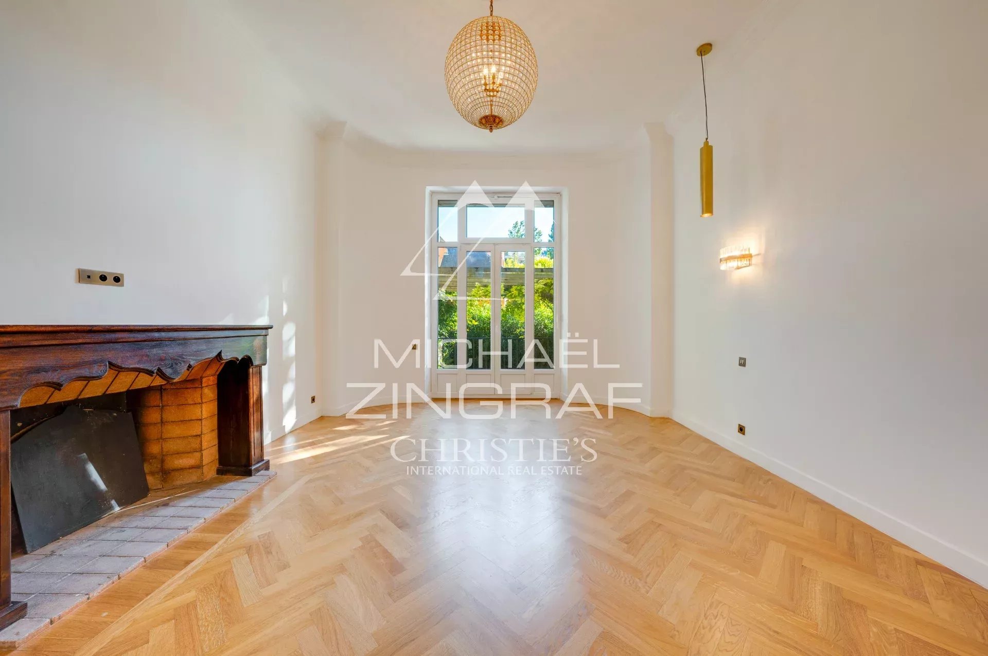 EXCLUSIF - CARRÉ D'OR APPARTEMENT D'EXCEPTION AVEC JARDIN