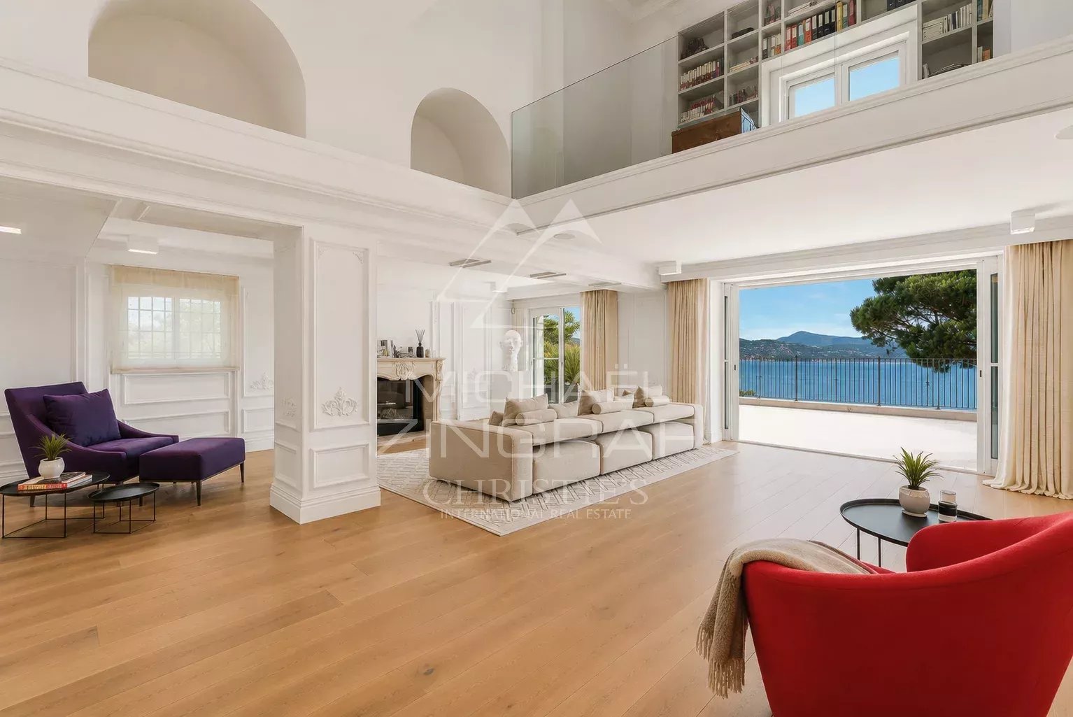 Close to Saint-Tropez - Villa with panoramic sea view