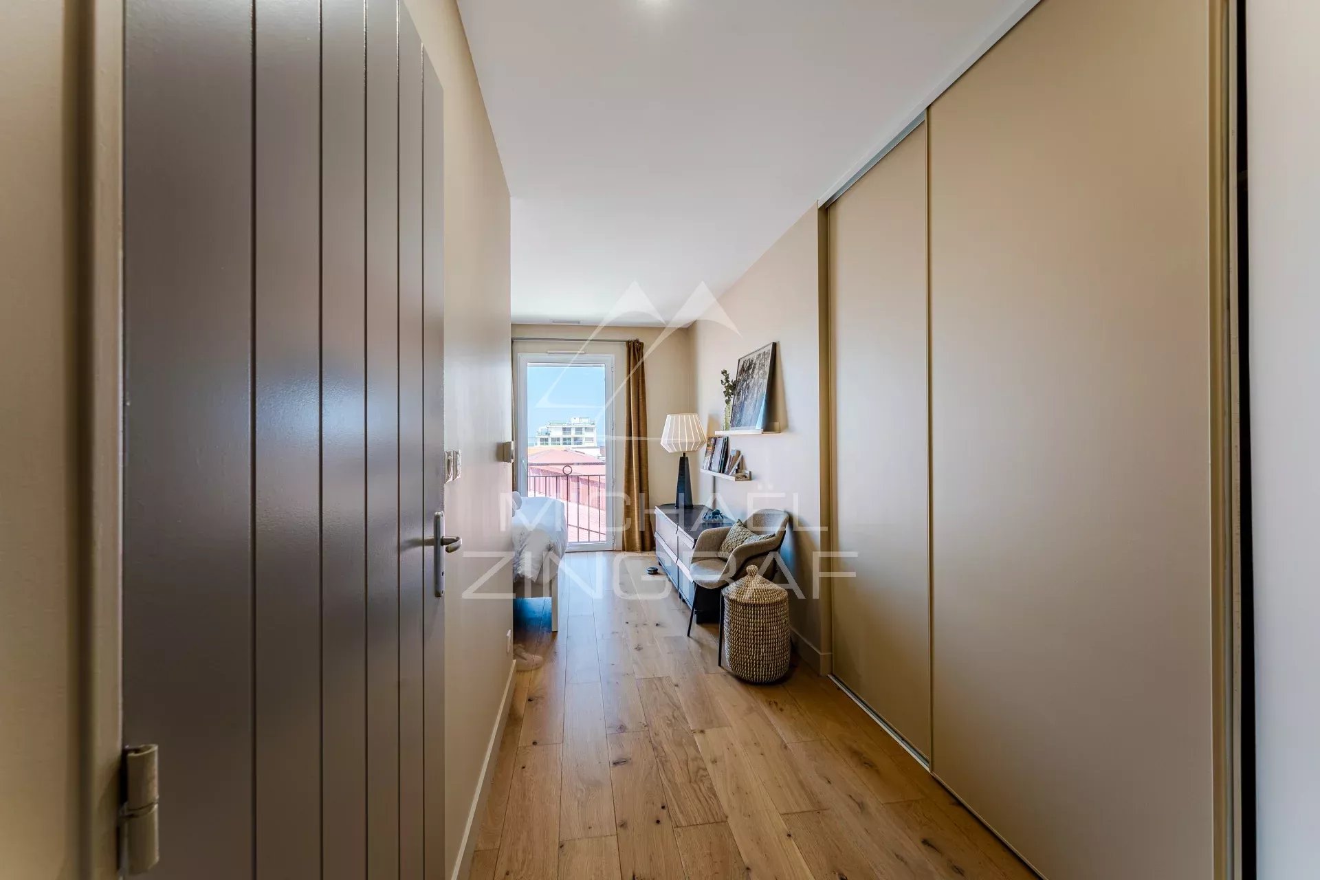 Arcachon center, apartment with basin glimpses, garage and private elevator