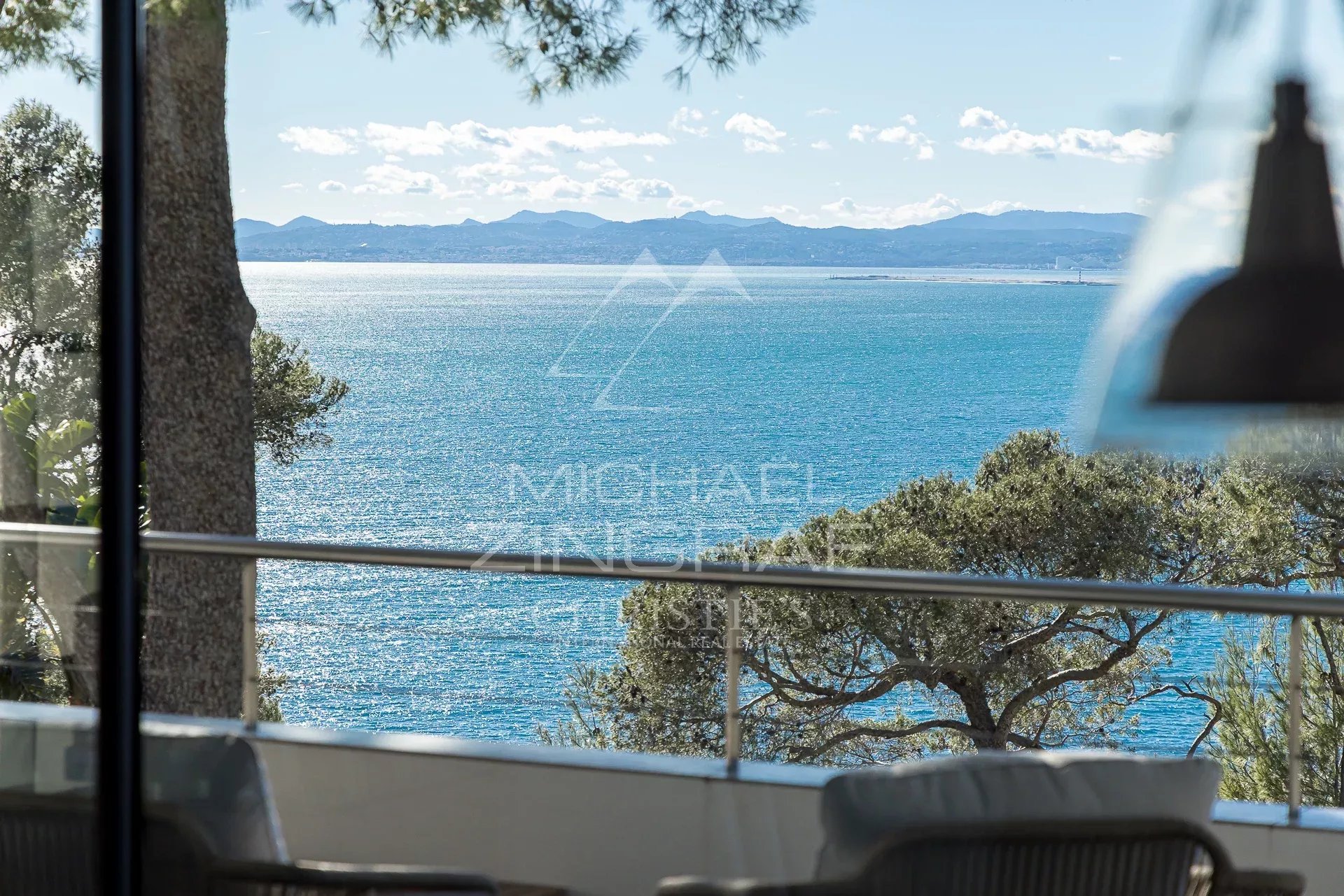 Moderne Villa - Panorama-Meerblick