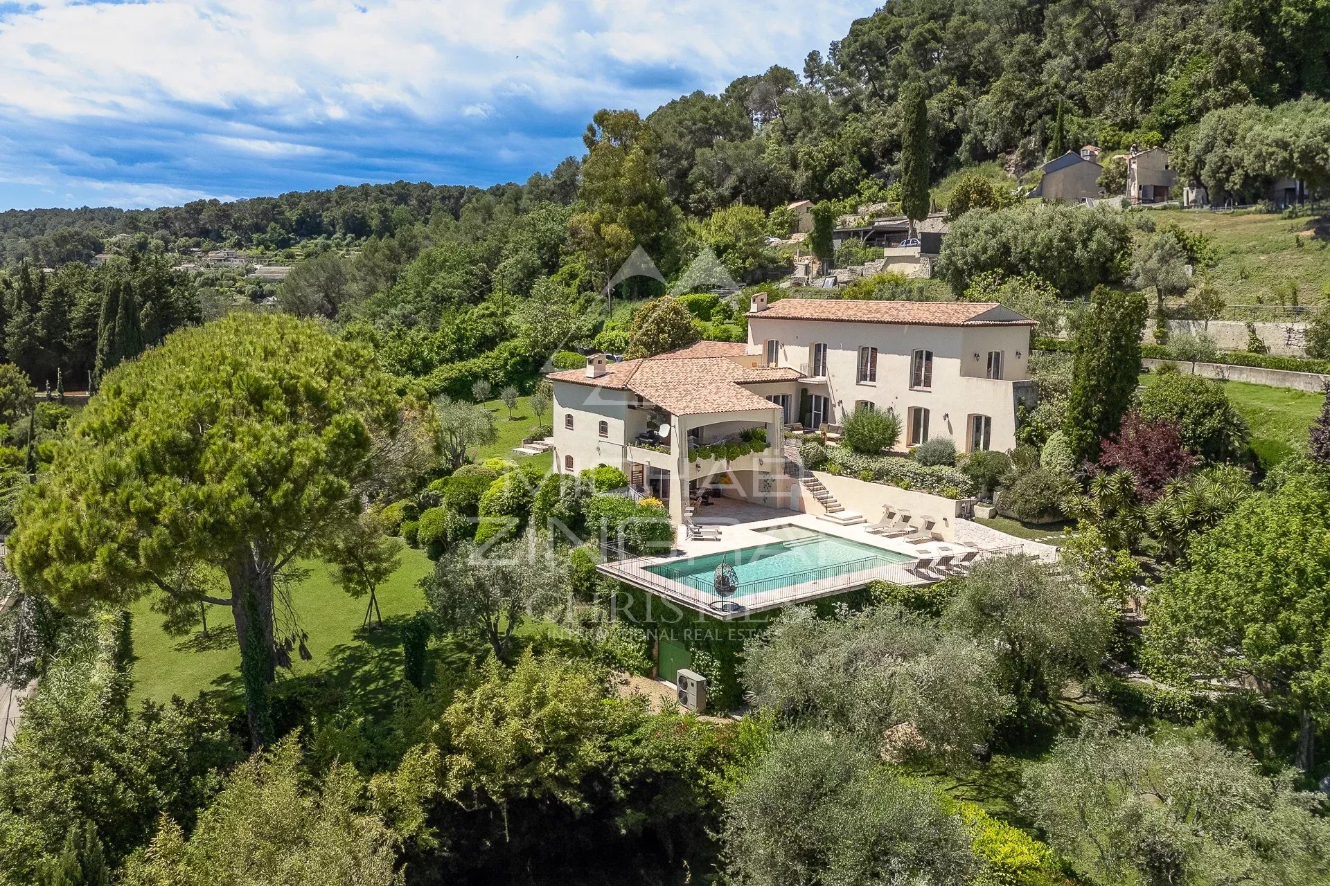 La Colle-sur-Loup : Villa provençale avec vue mer