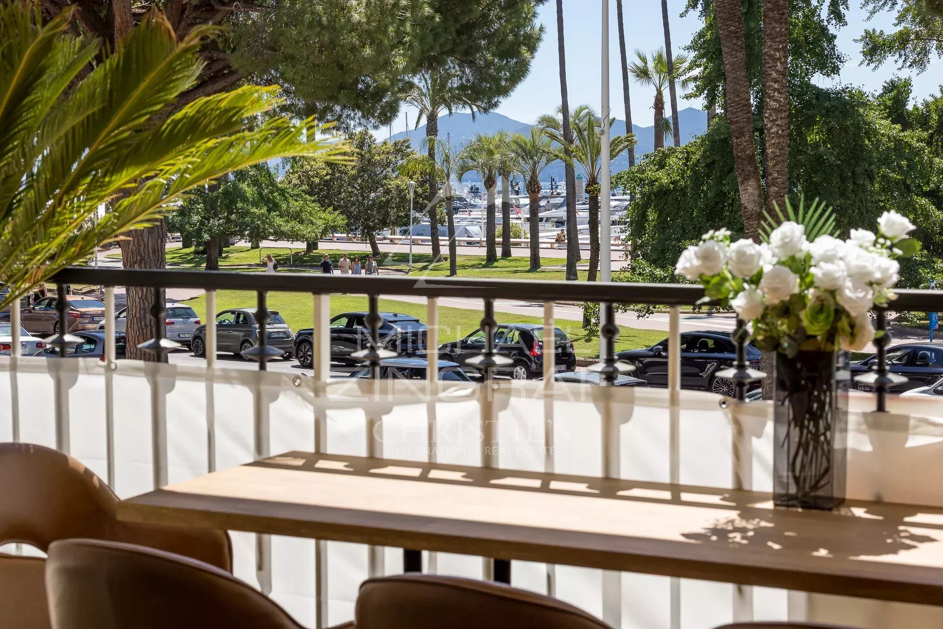 Cannes - Croisette - Renovierte 3-Zimmer-Wohnung